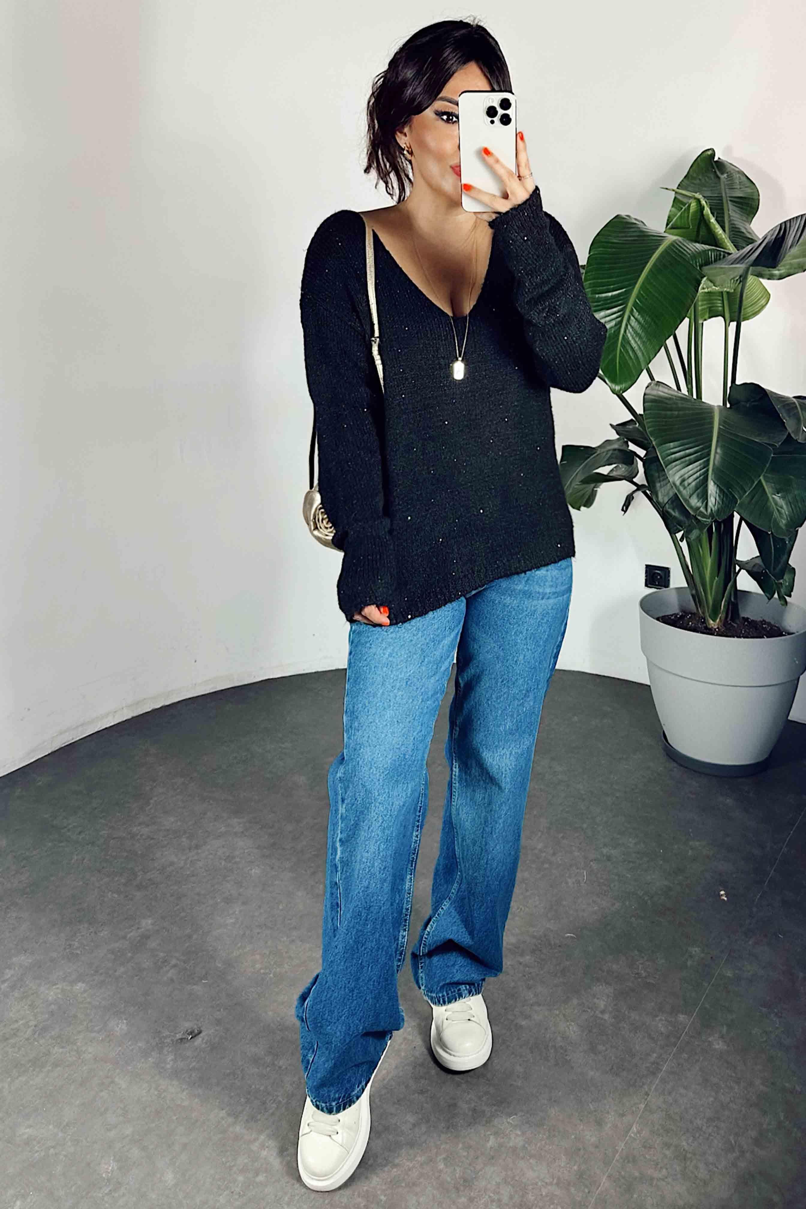 Pullu Tasarım V Yaka Örme Kadın Kazak Siyah