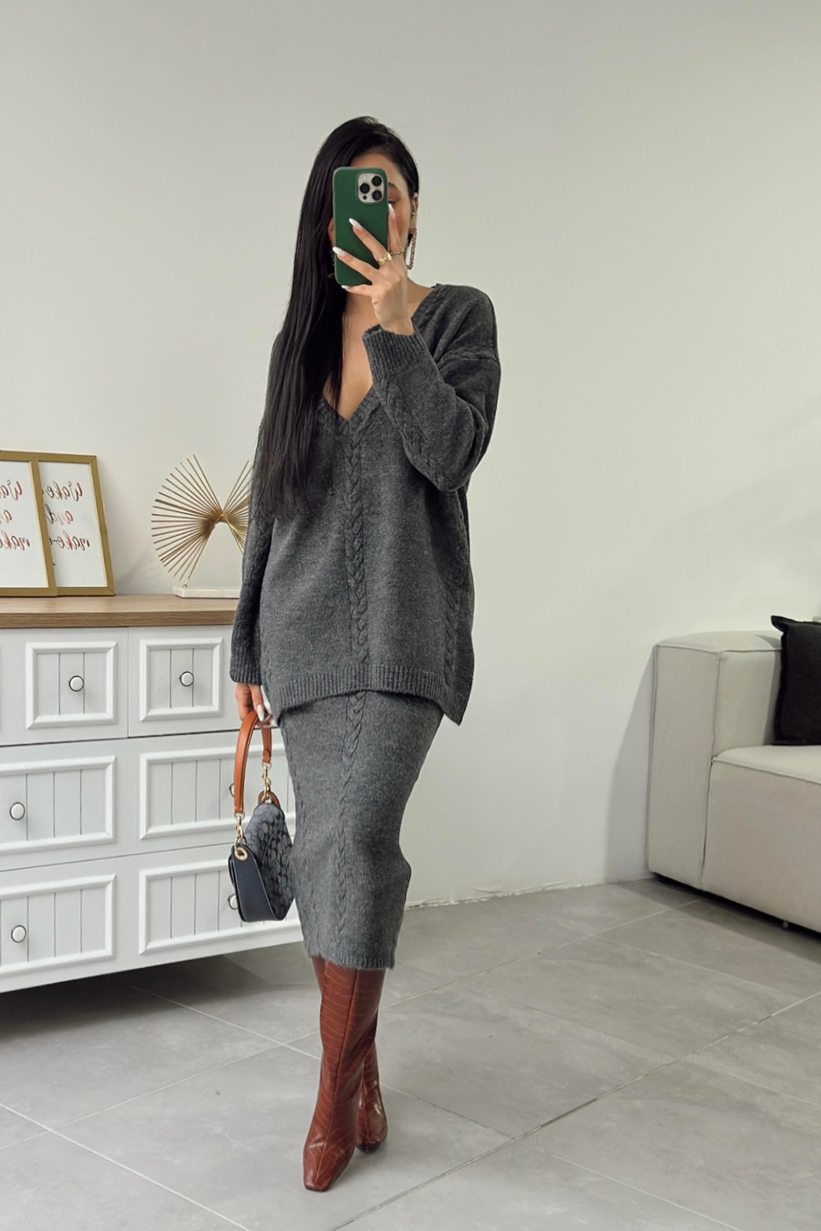 Saç Örgü Detaylı Etekli Triko Takım Antrasit