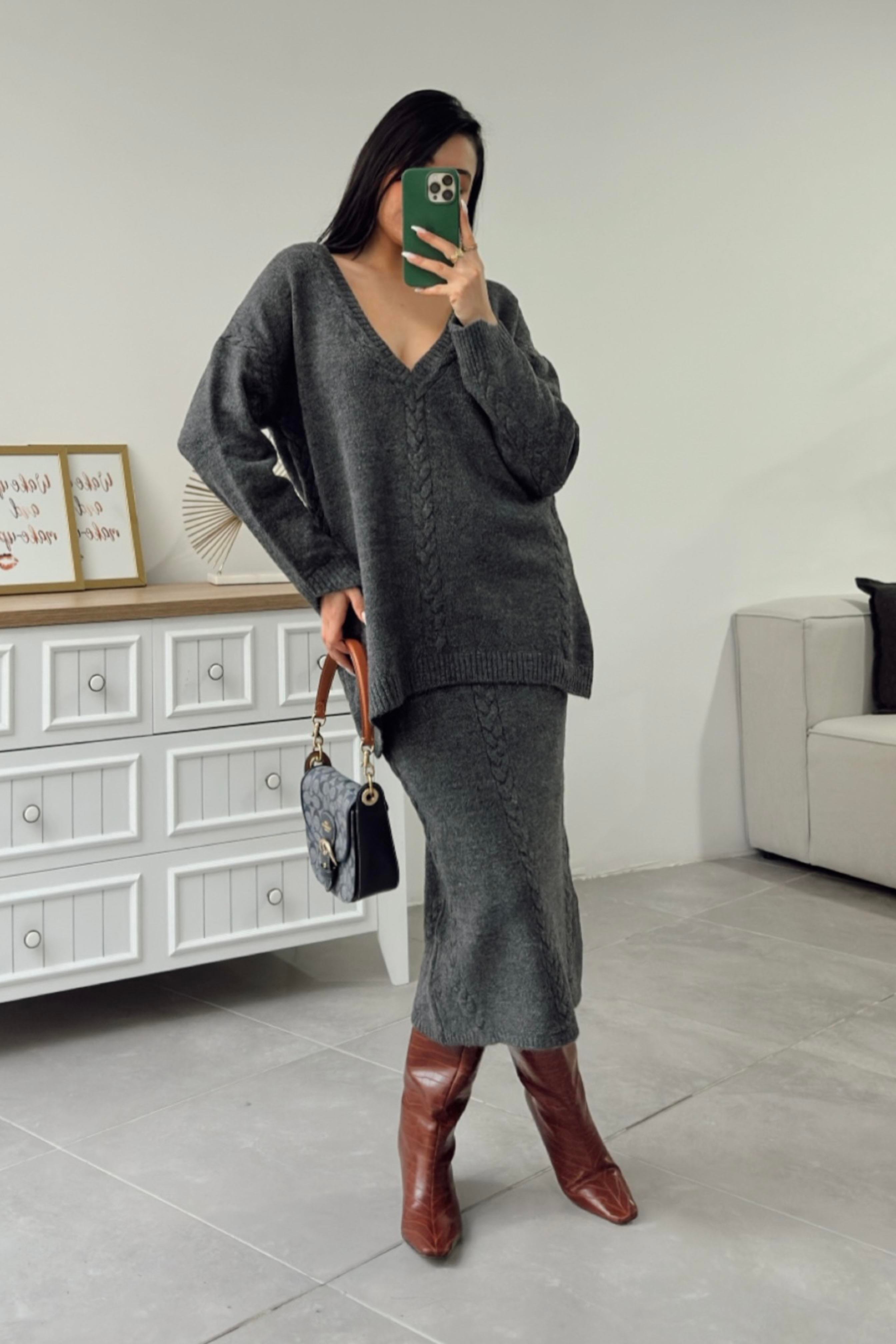 Saç Örgü Detaylı Etekli Triko Takım Antrasit