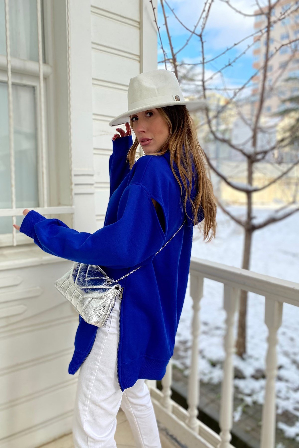 Saks Mavisi Kol Tasarım Yanlar Fermuar Detay Oversize Sweat