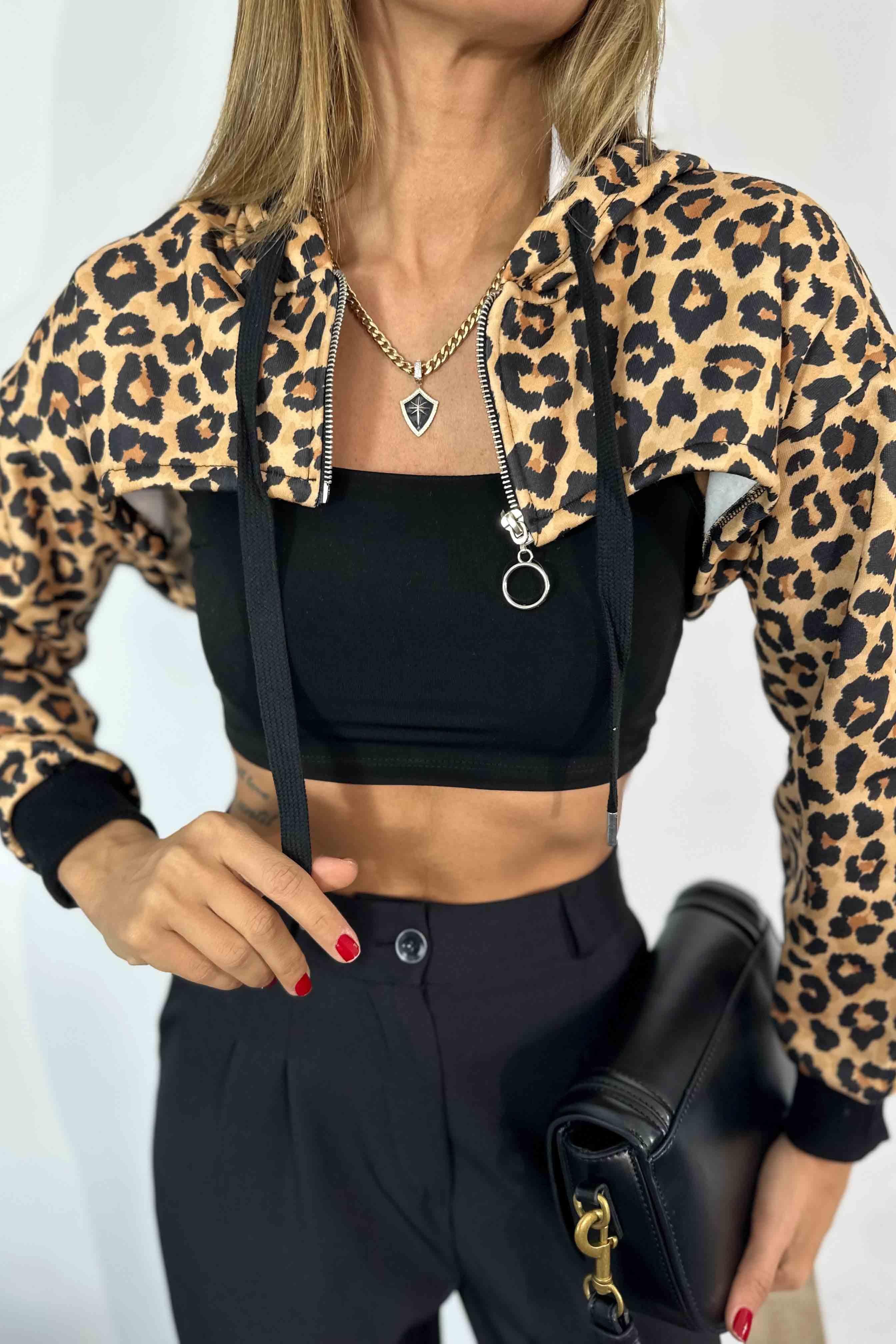 Şardonlu Kapüşon Detay Leopar Desen Crop Bluz Siyah