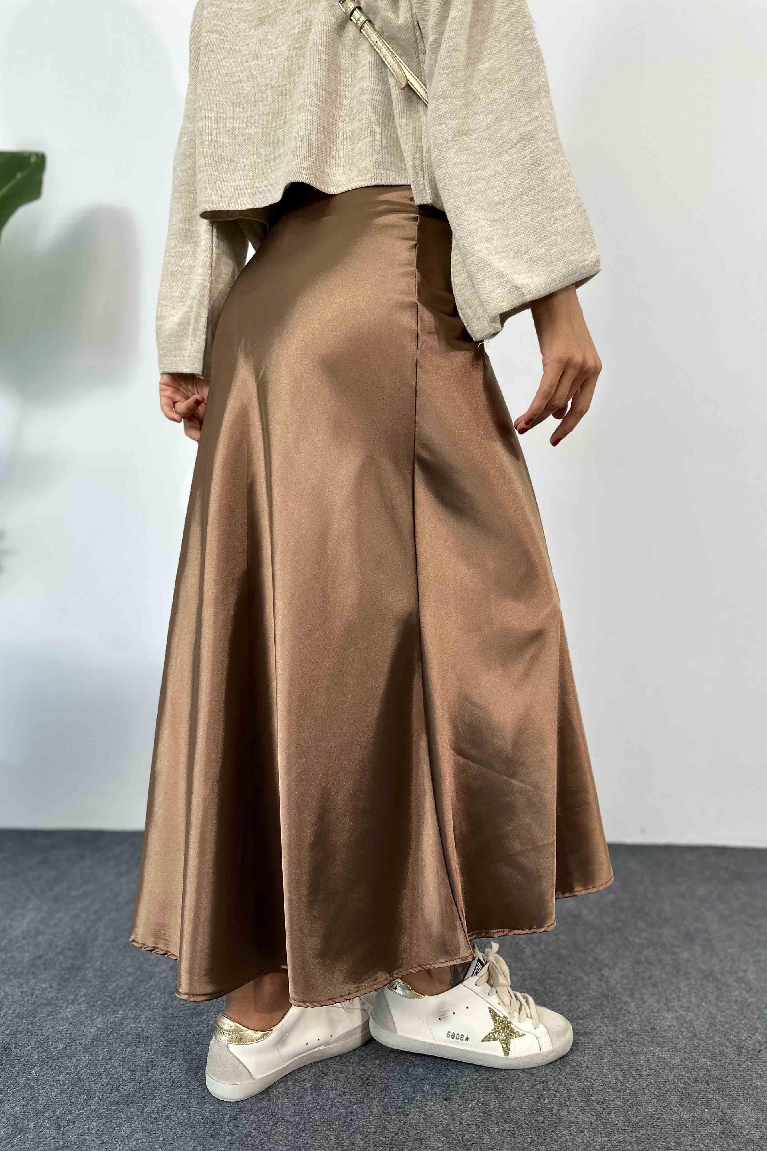 Saten Kumaş Beli Lastikli Uzun Etek Camel