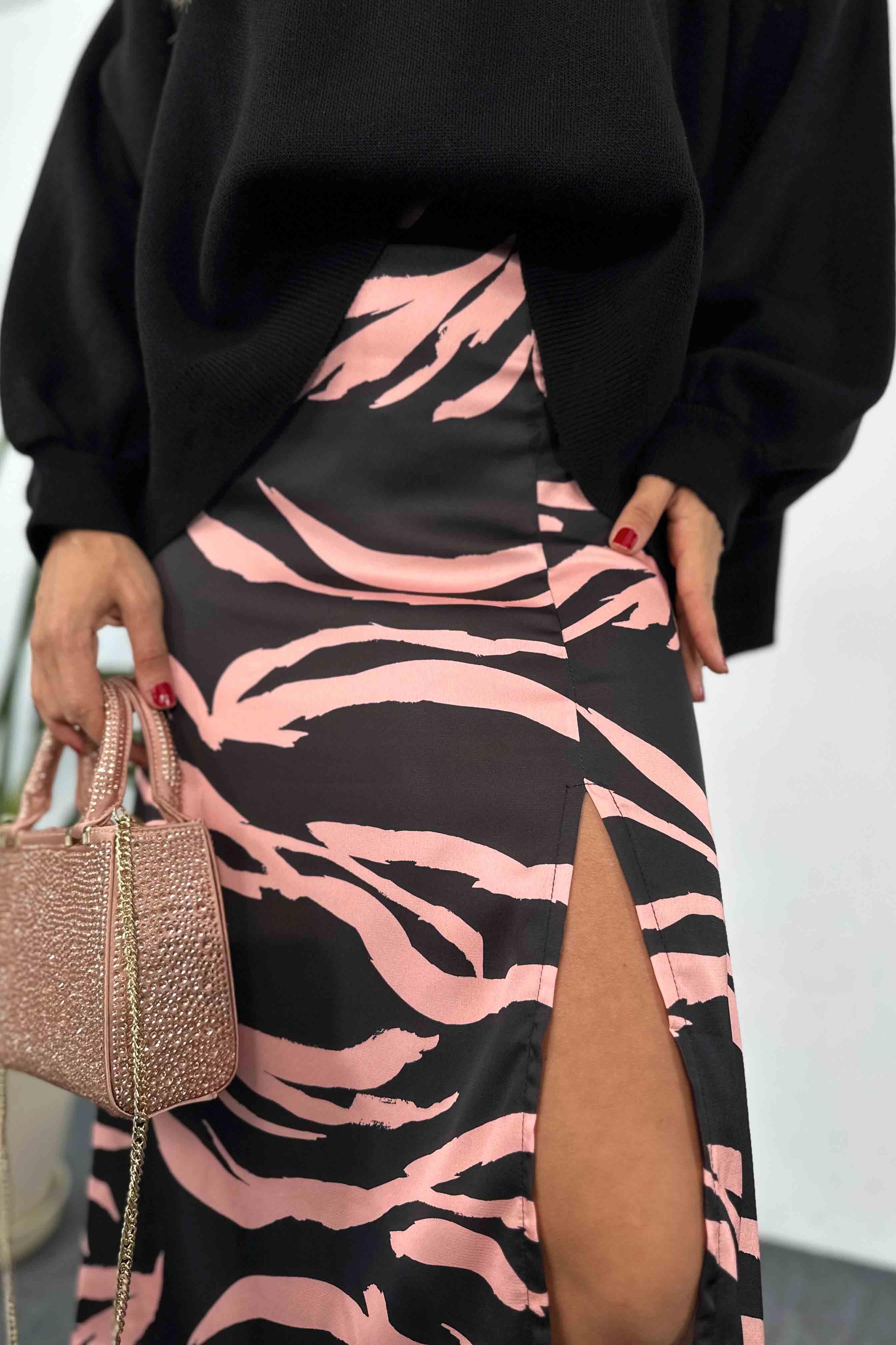 Saten Kumaş Zebra Desenli Uzun Etek Pembe