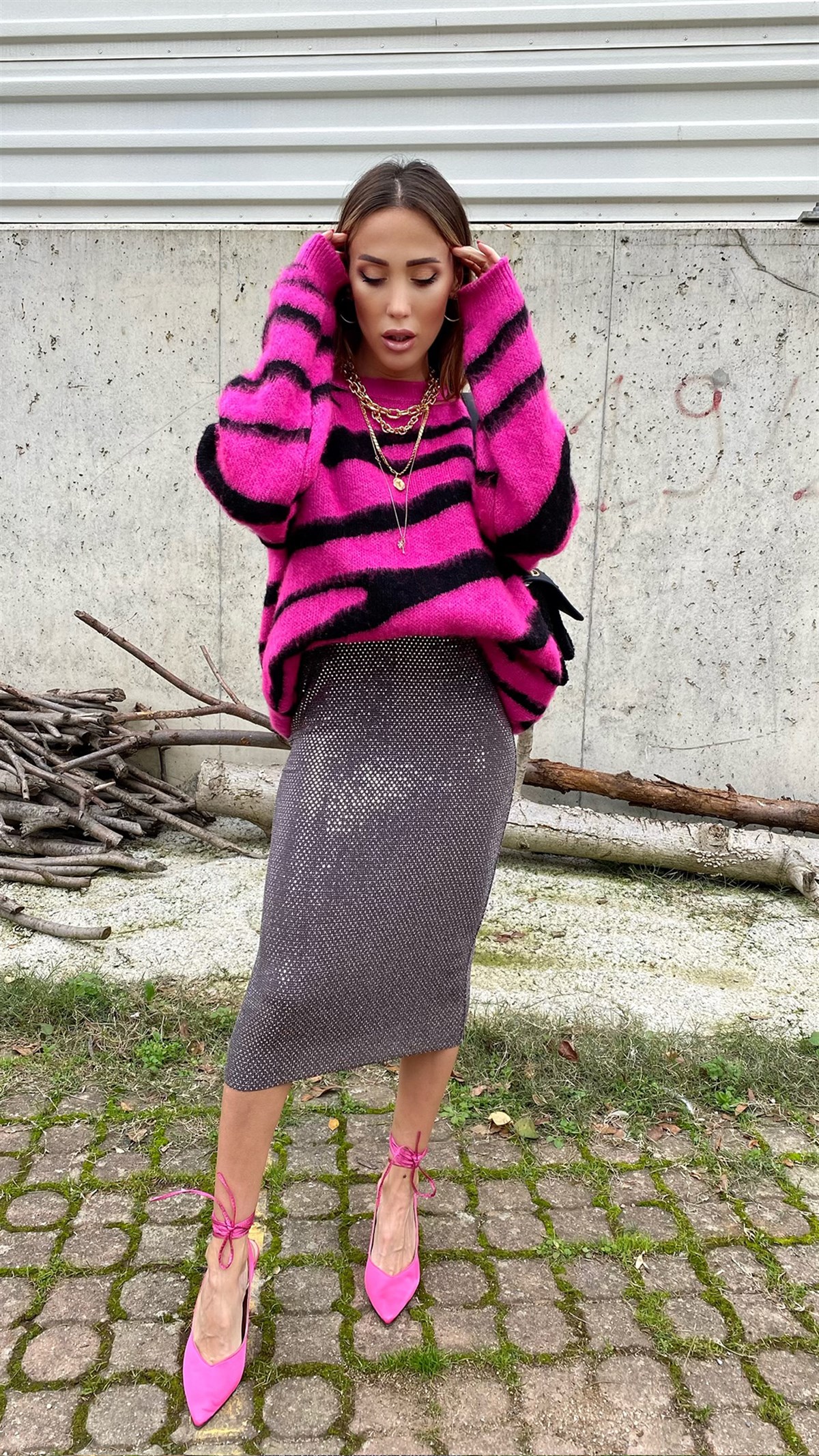 Şeker Pembe Siyah Zebra Desen Yumuş Tasarım Kazak