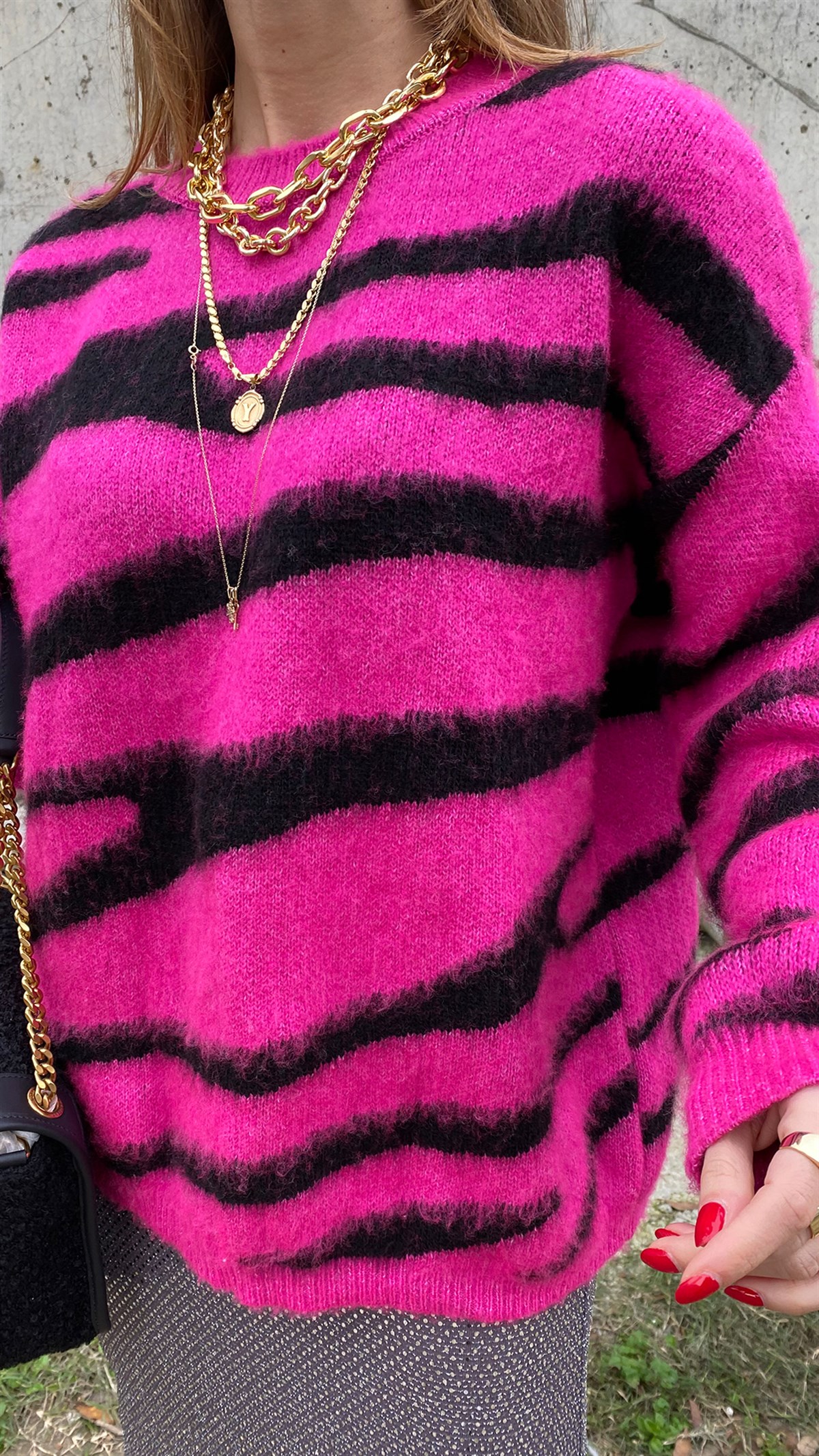 Şeker Pembe Siyah Zebra Desen Yumuş Tasarım Kazak