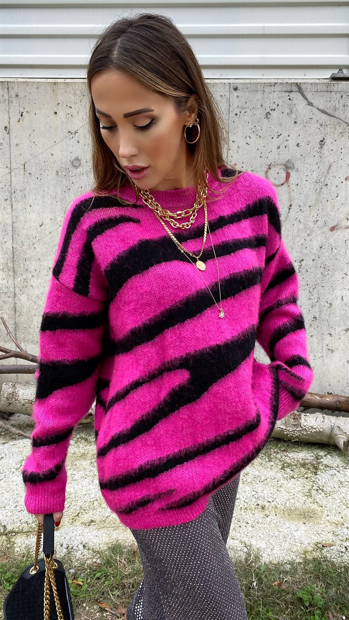 Şeker Pembe Siyah Zebra Desen Yumuş Tasarım Kazak