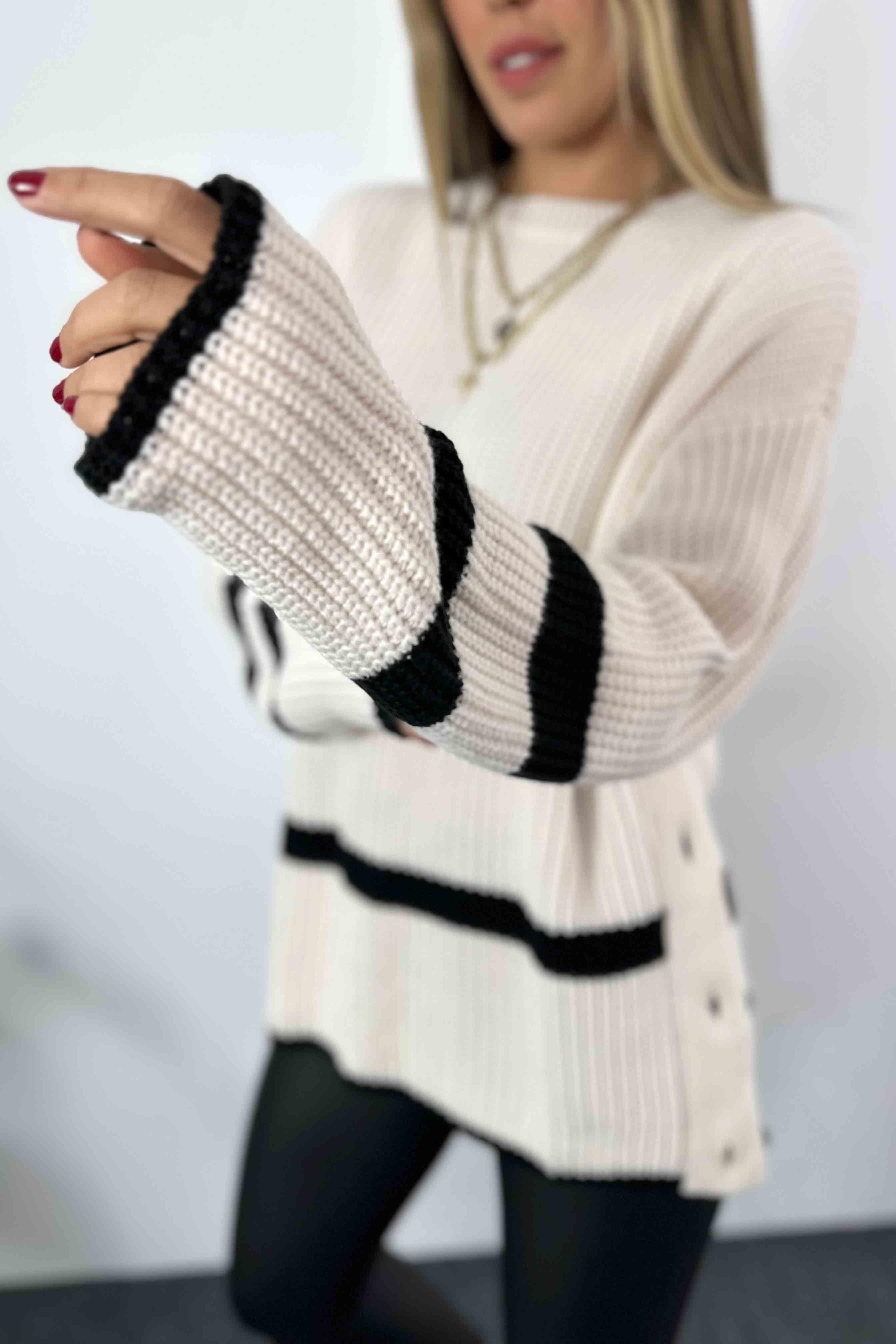 Selanik Örme Yanlardan Düğmeli Kazak Ekru