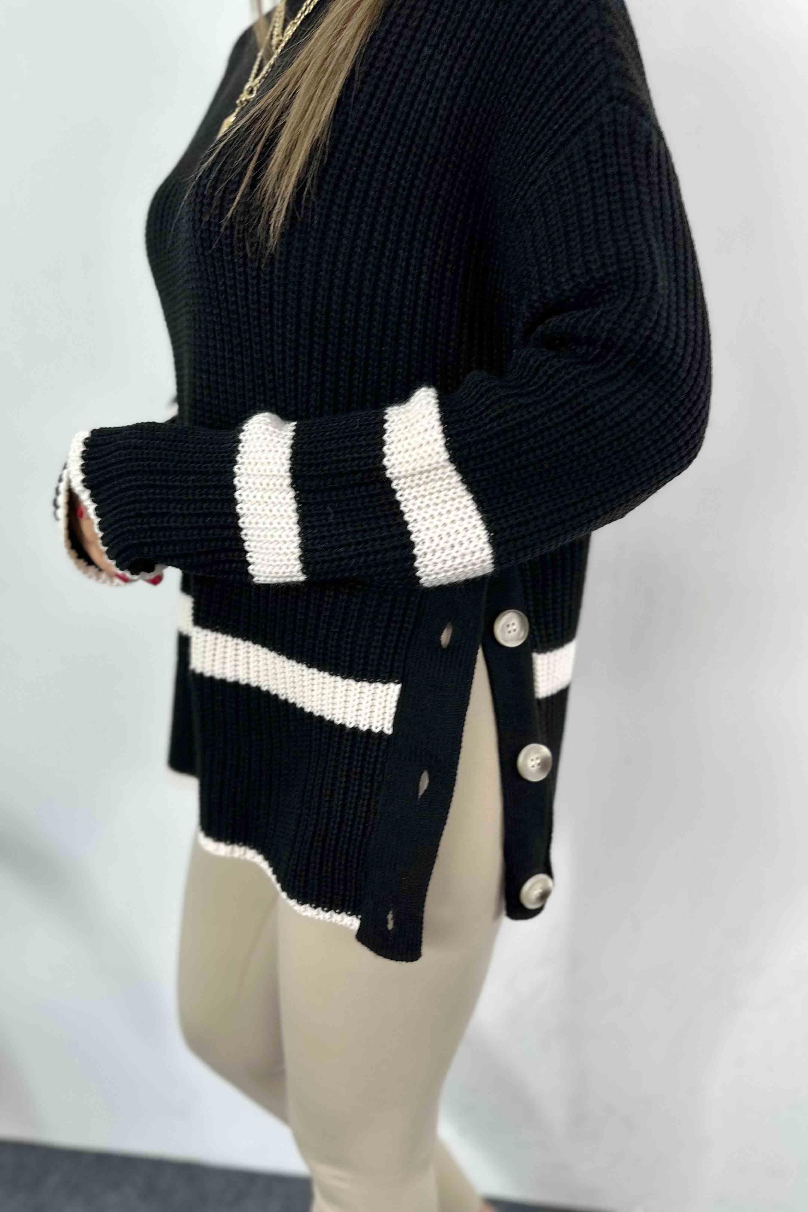 Selanik Örme Yanlardan Düğmeli Kazak Siyah