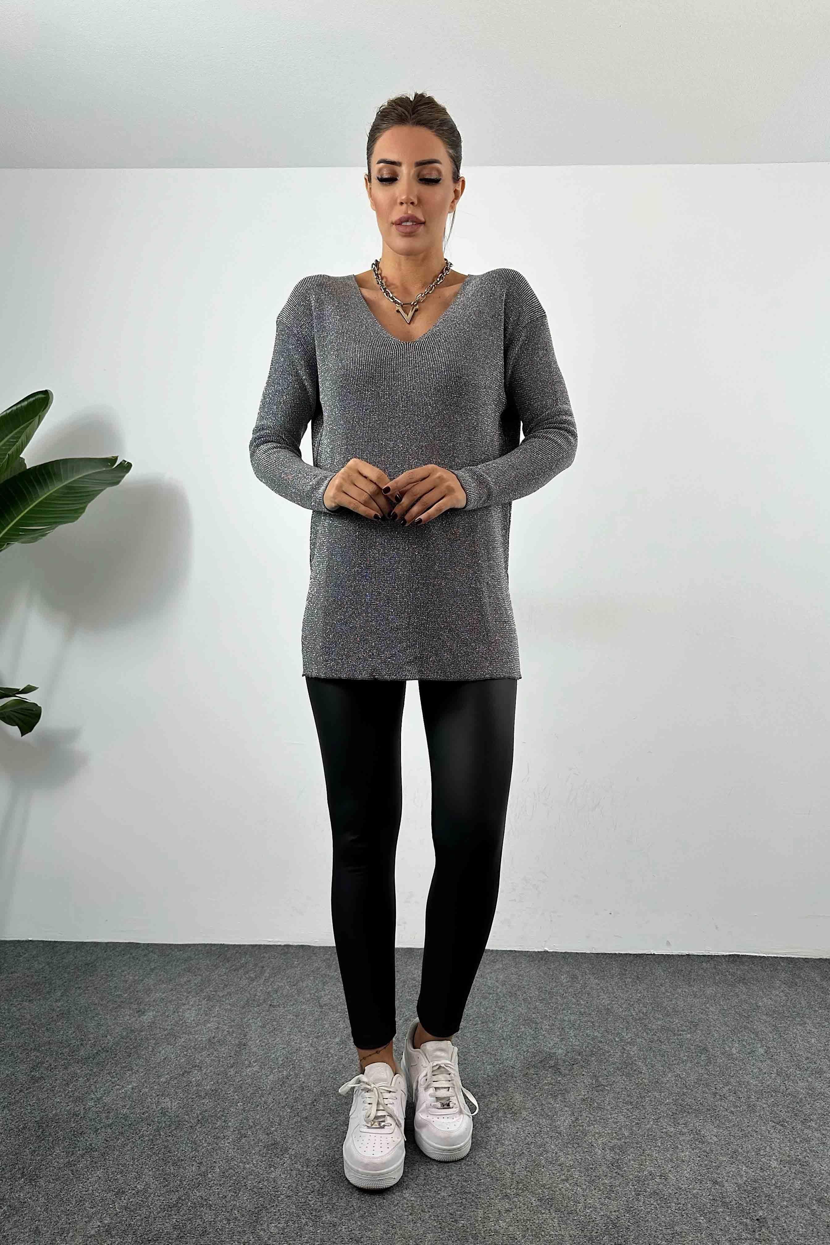 Sim İplik İnce Örme V Yaka Yırtmaçlı Bluz Gri