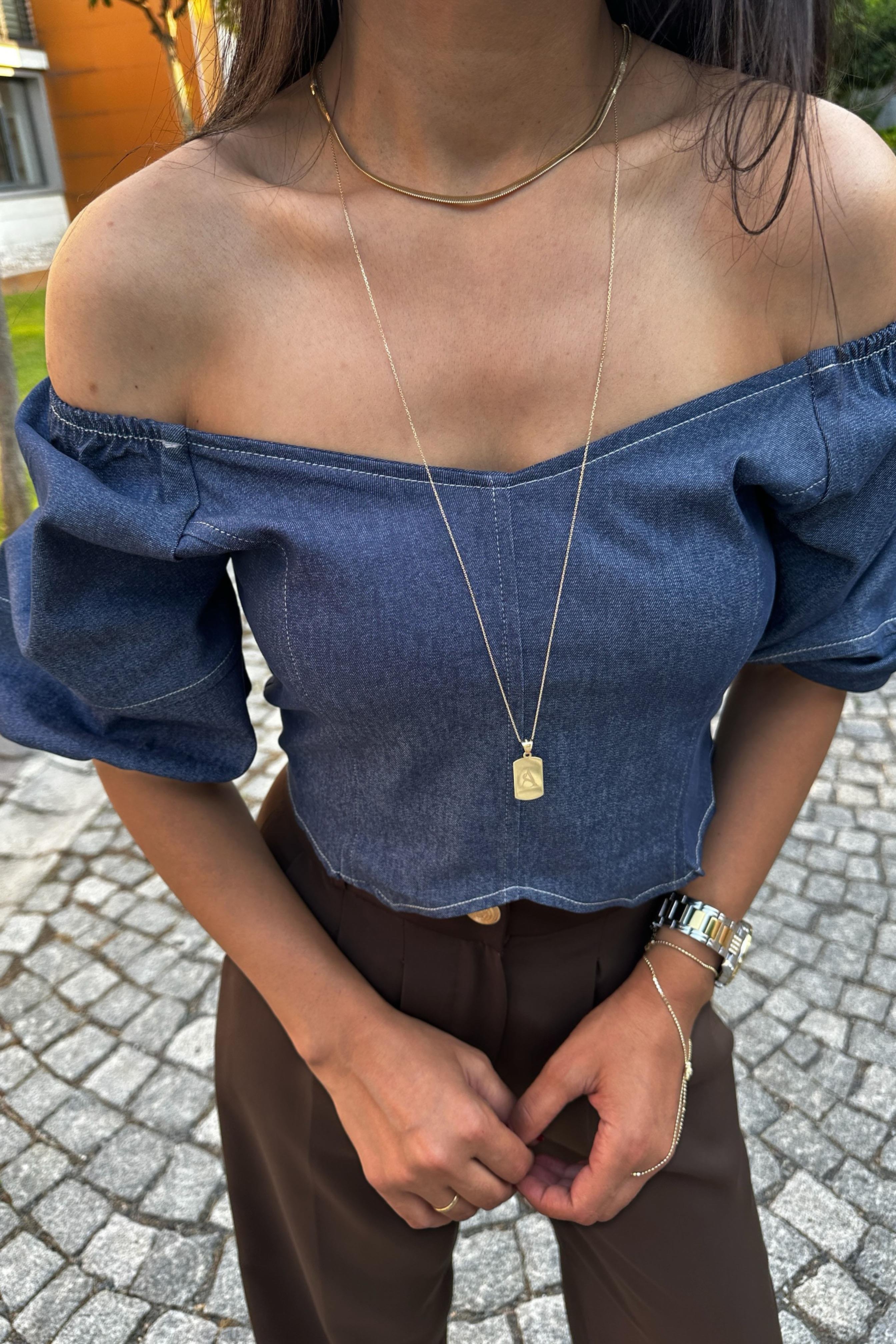 Sırt Dekolteli İnce Denim Crop Bluz Mavi
