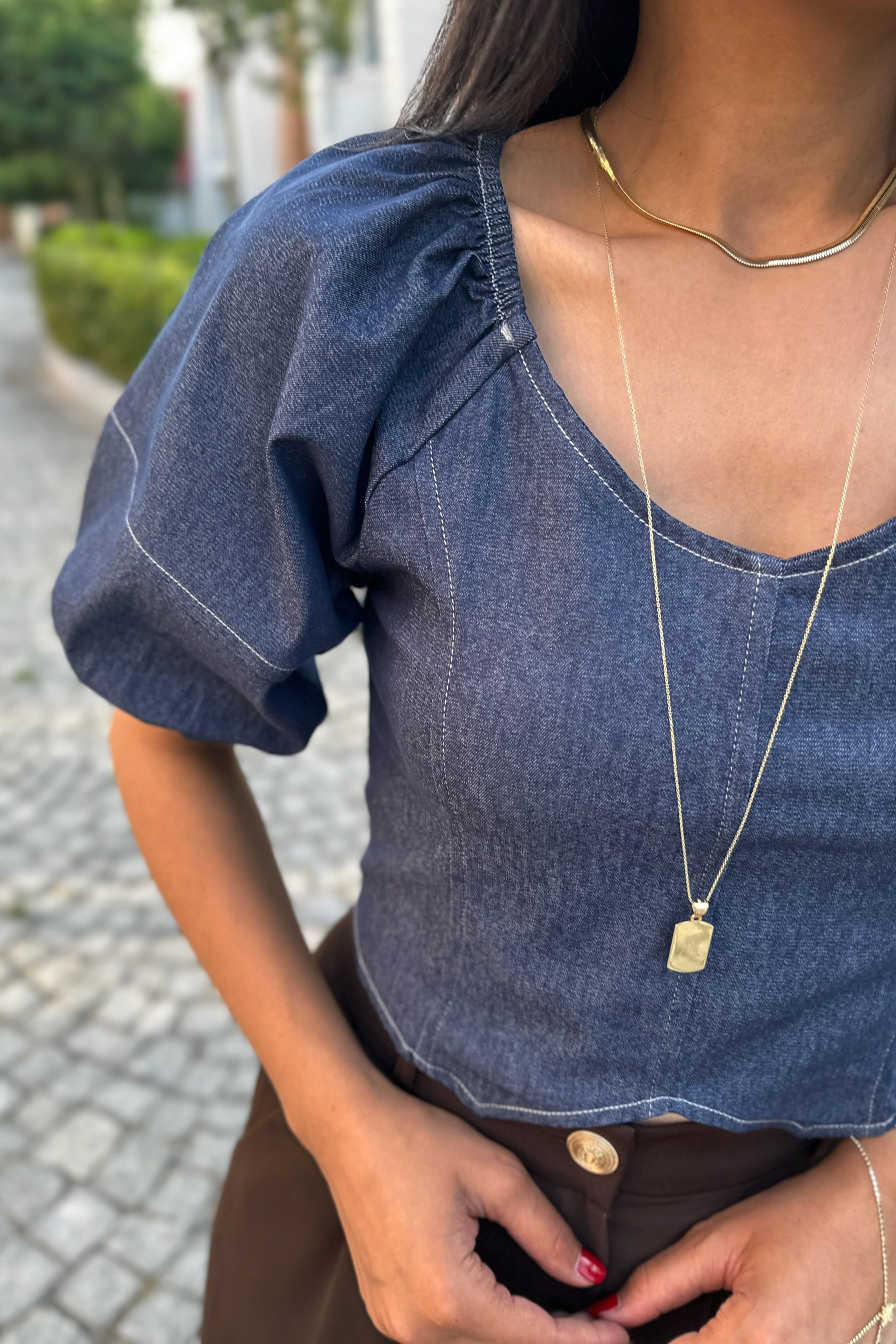 Sırt Dekolteli İnce Denim Crop Bluz Mavi