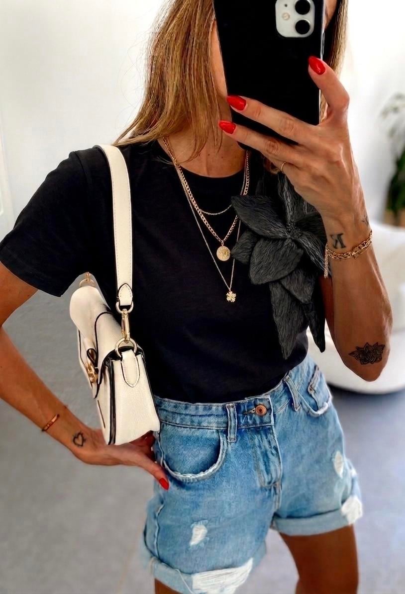 Siyah İnci Taşlı Big Flower Tshirt