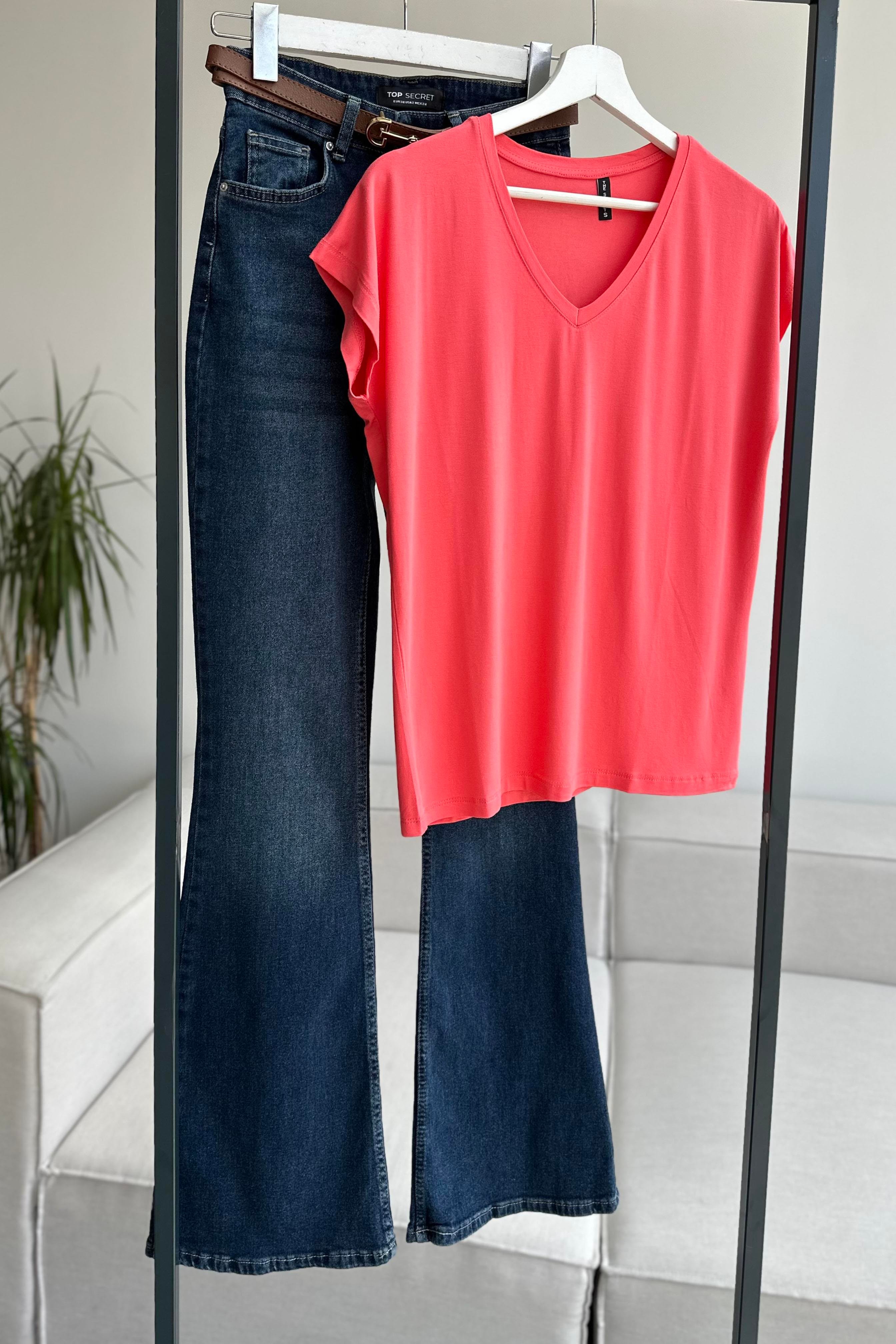 Soft Line V Yaka Basic Tişört Nar Çiçeği