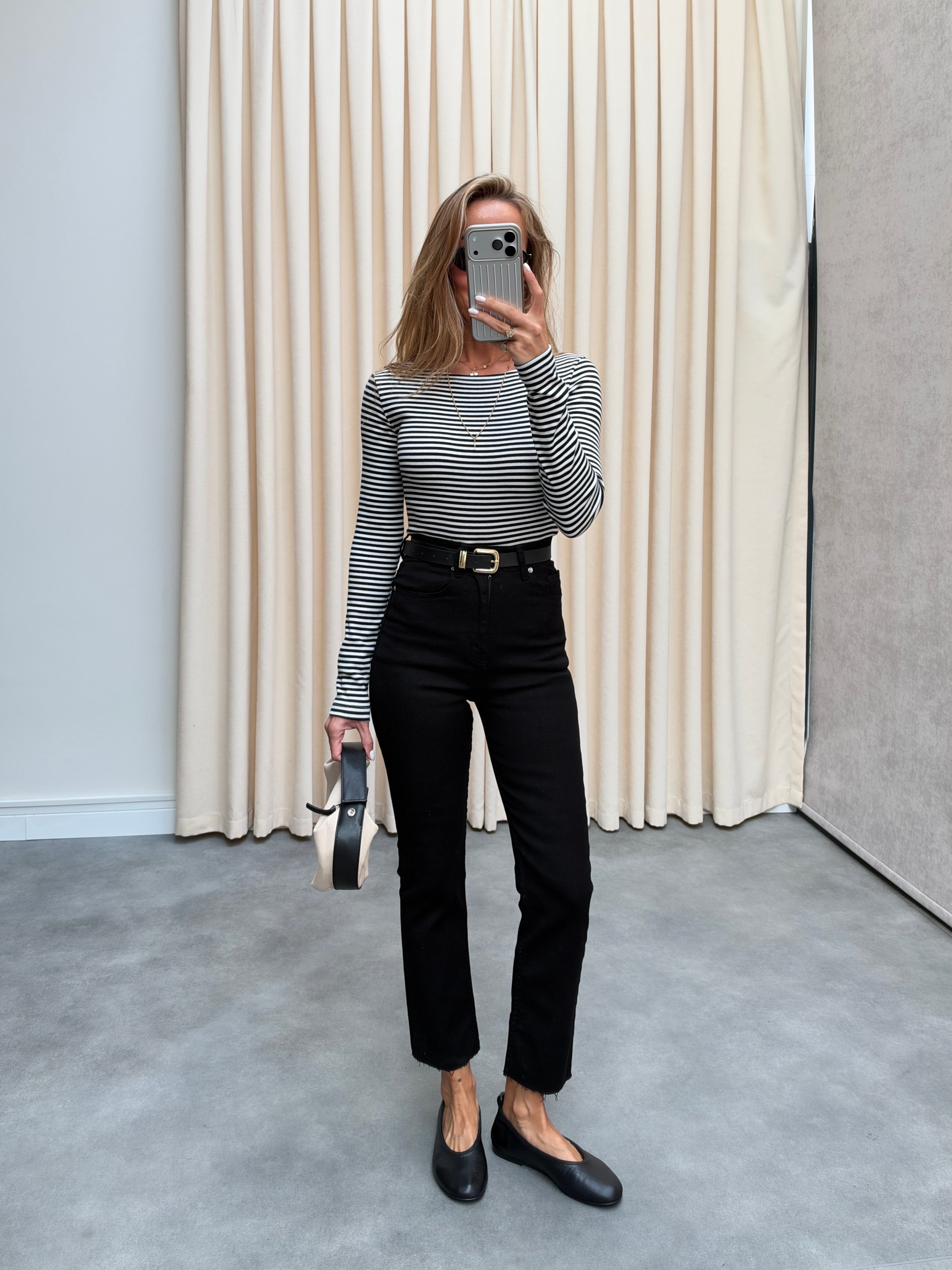 Soley Kesik Paça Fit Jean Siyah