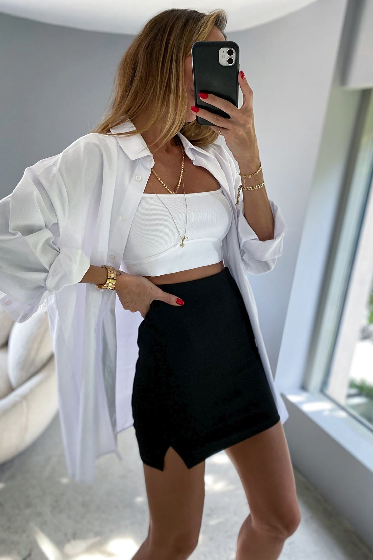 Tek Mini Yırtmaçlı Mini Etek Siyah