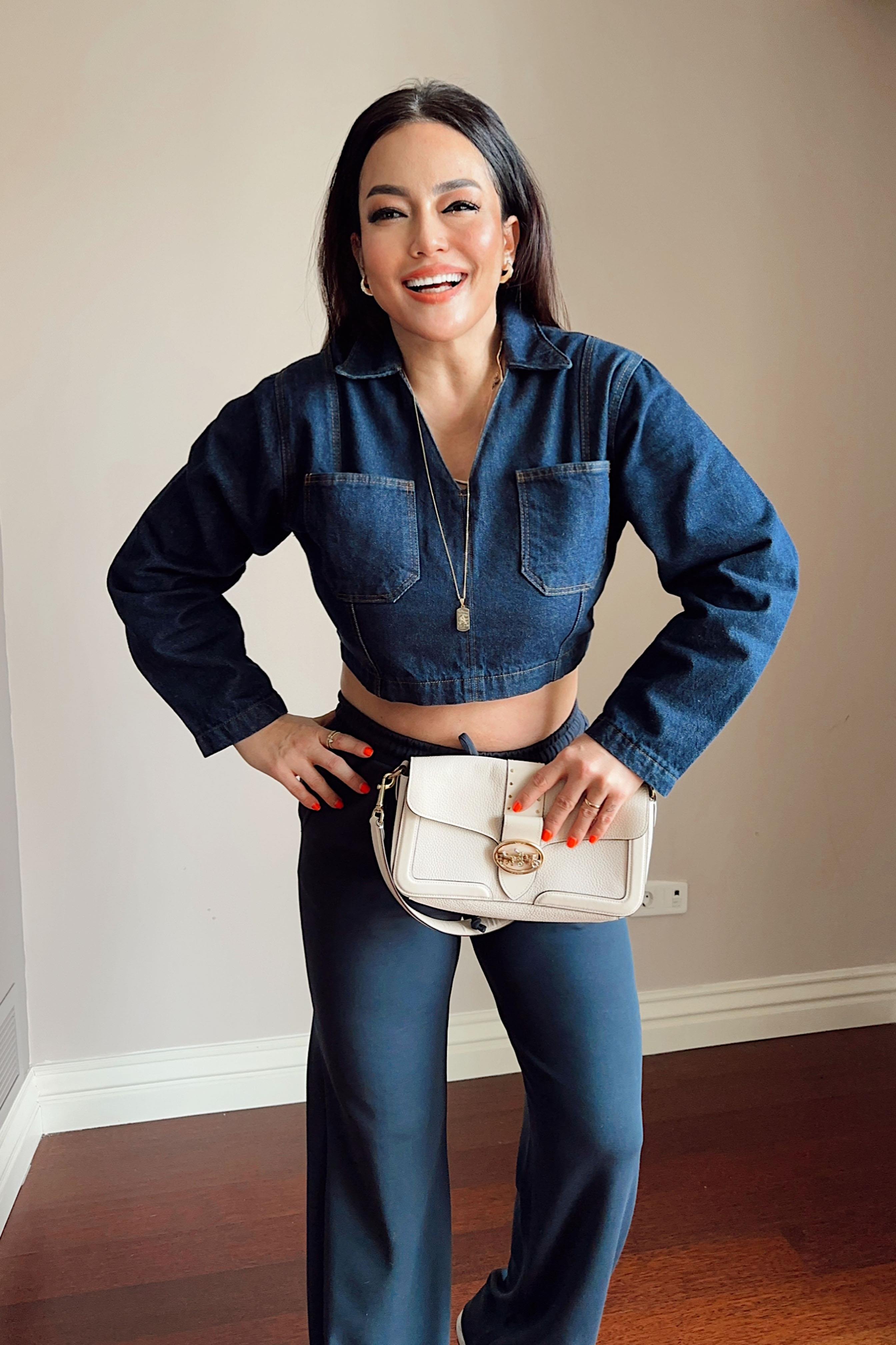 V Yaka Cep Detaylı Denim Crop Bluz Mavi