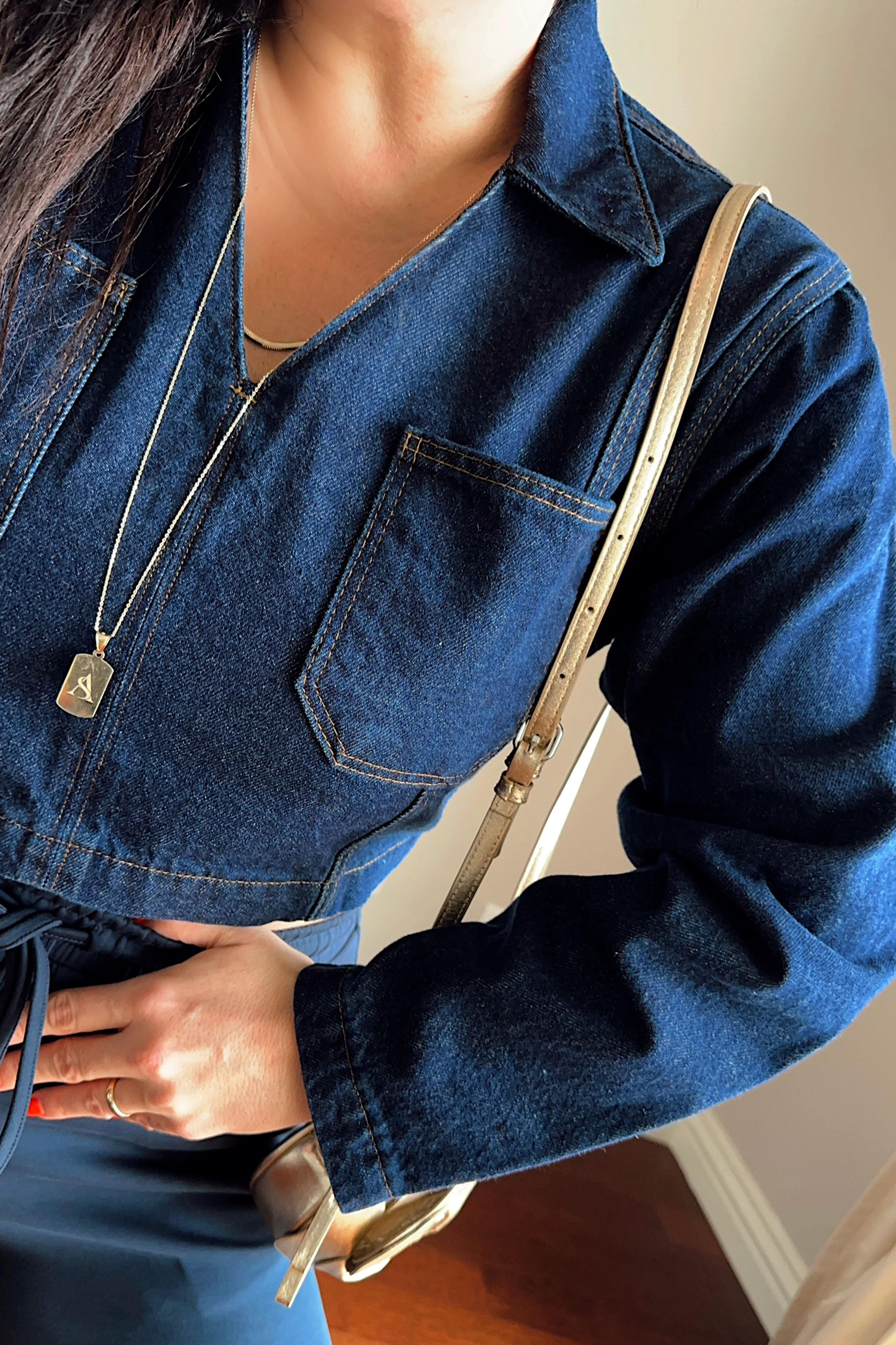 V Yaka Cep Detaylı Denim Crop Bluz Mavi