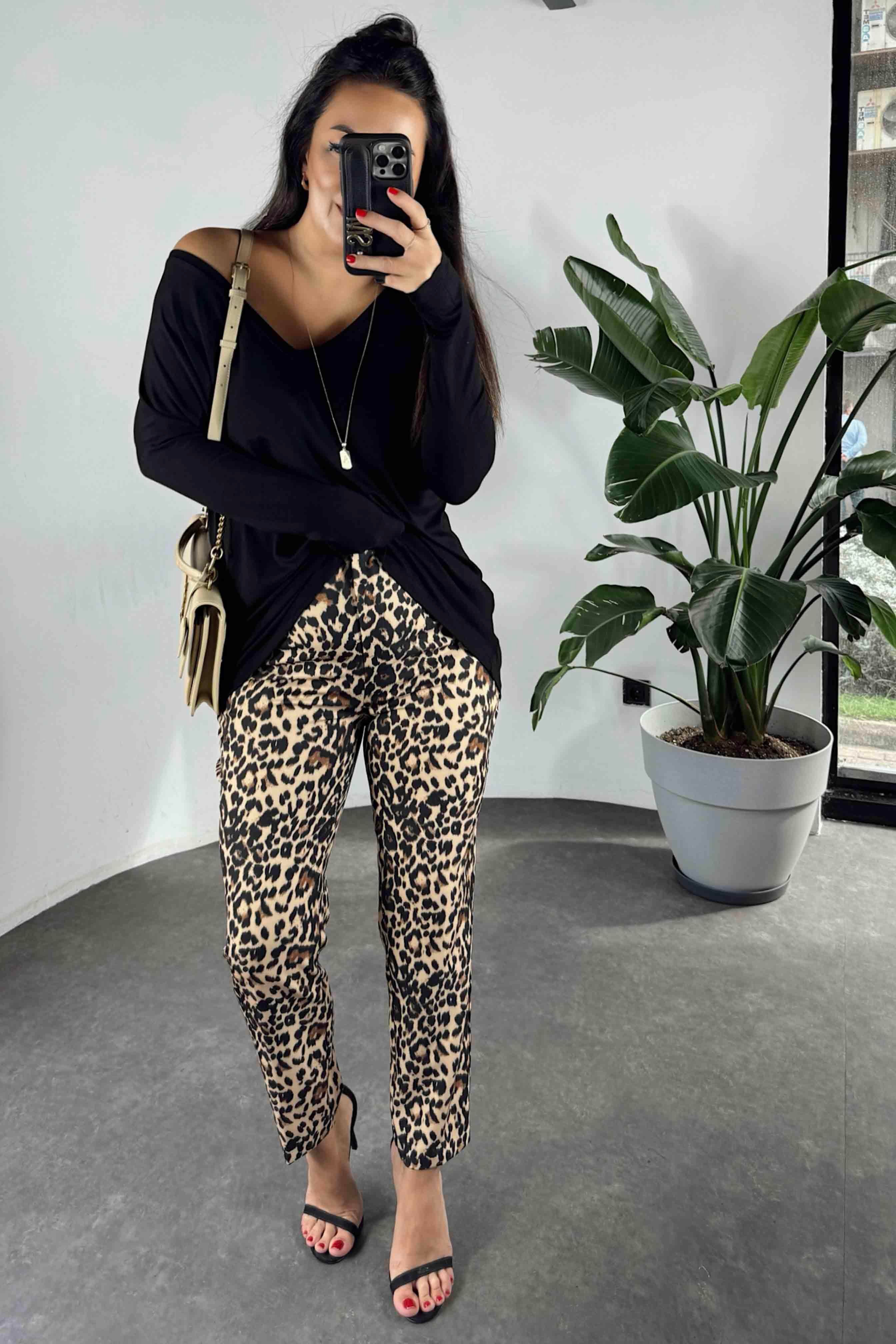 V Yaka Oversize Basic Kadın Bluz Siyah