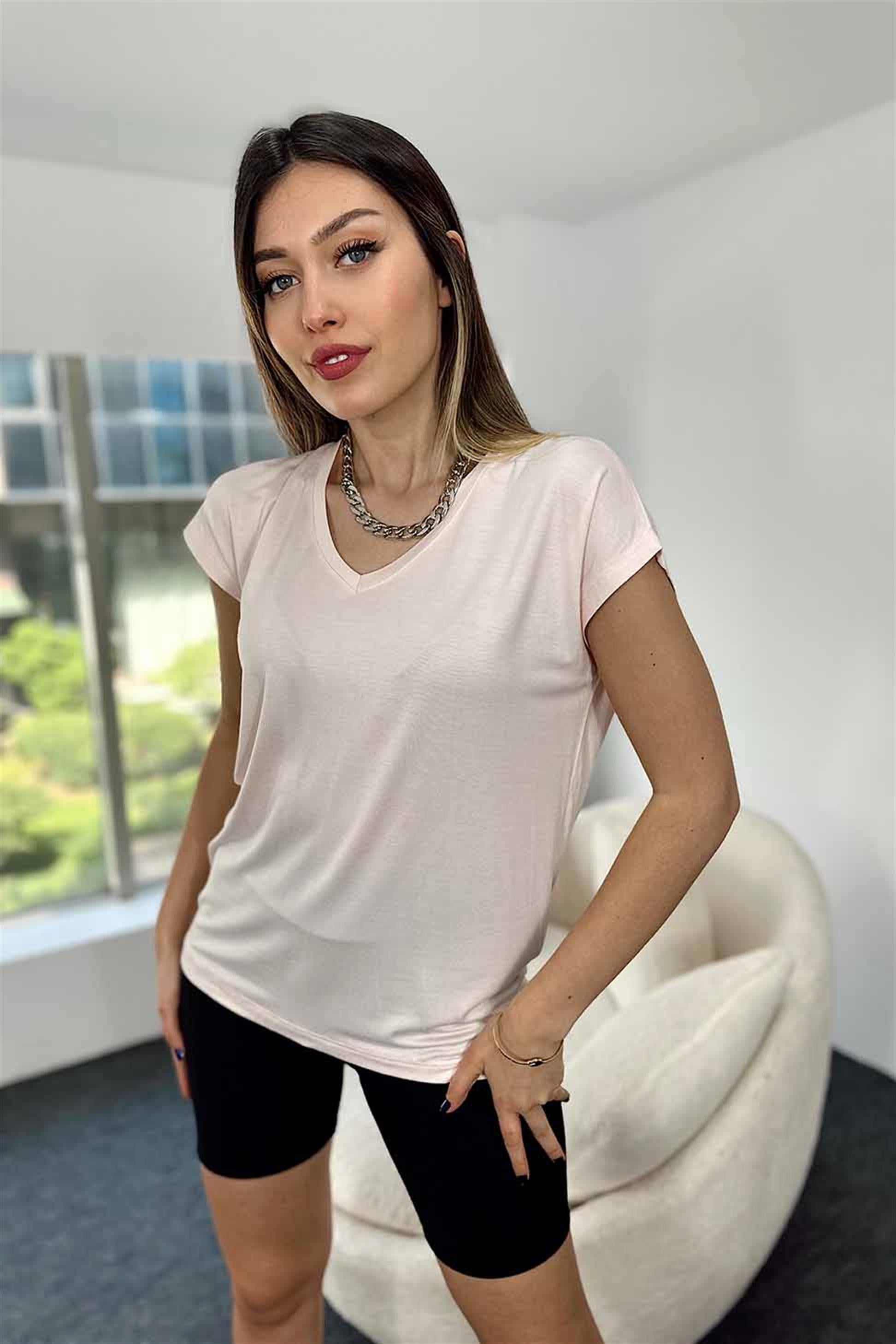Viskon Kumaş V Yaka Likralı Tişört Pudra