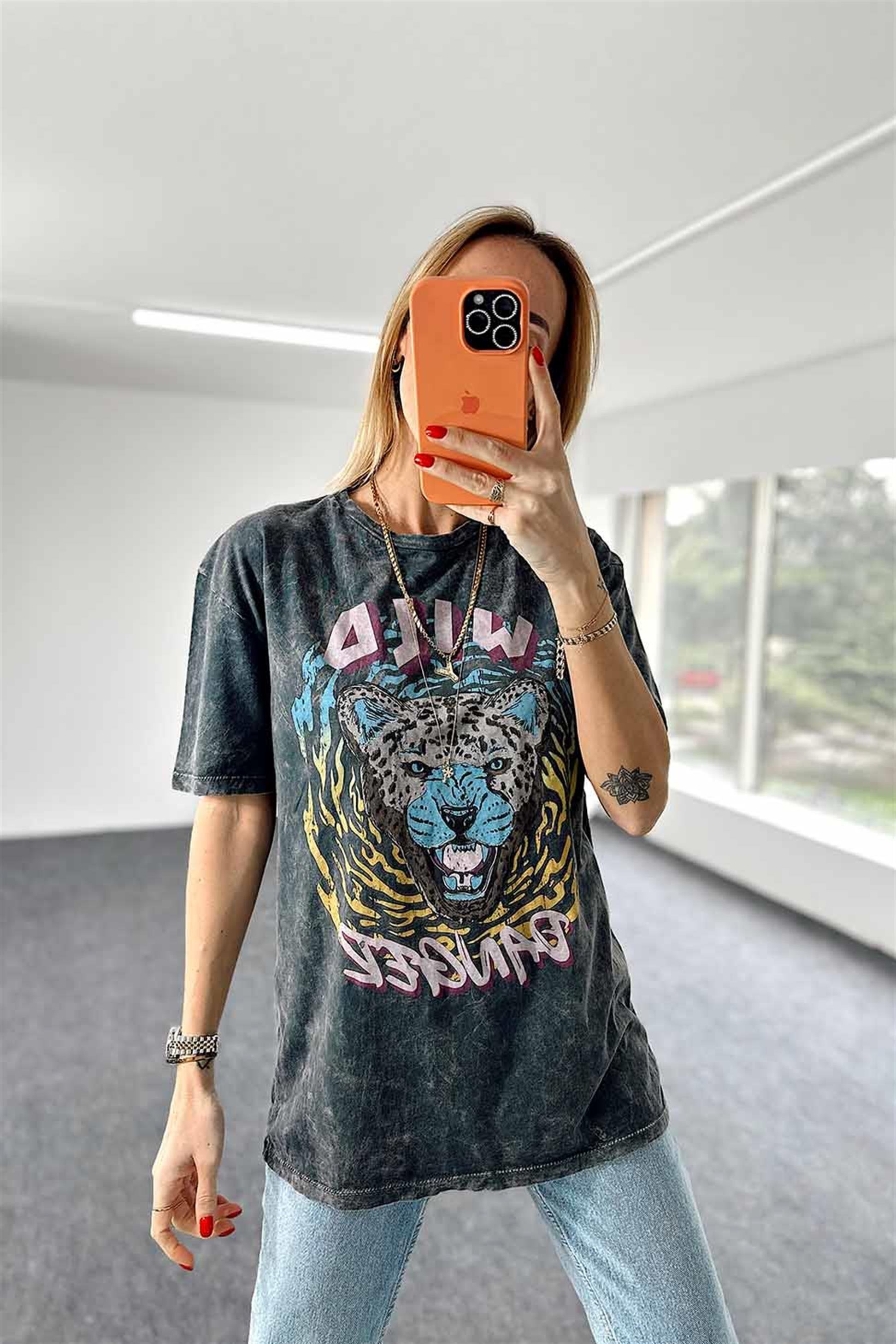 Wild Leopar Baskılı Yıkamalı Tişört Antrasit