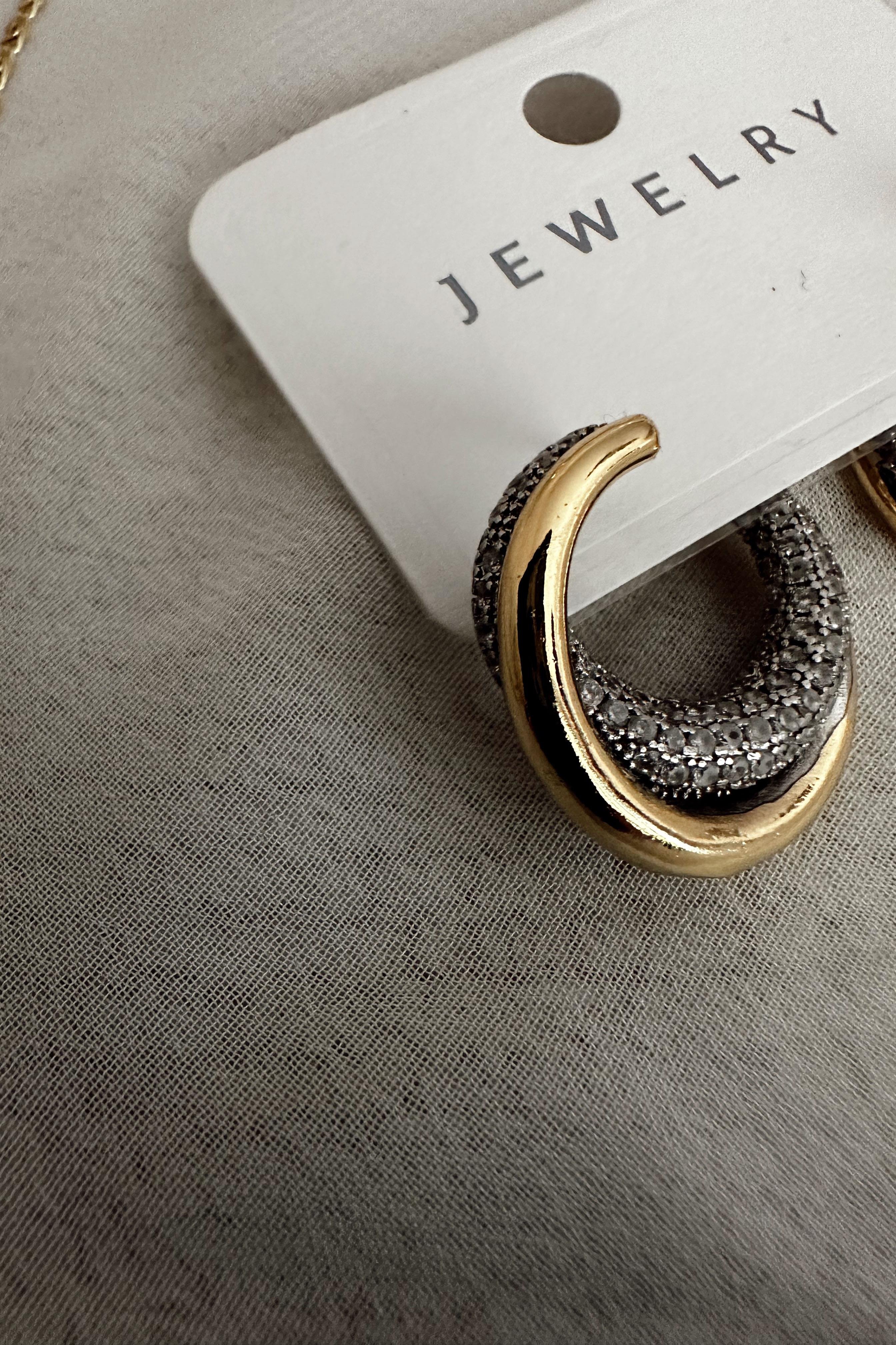 Xuping Sarmal Model Taşlı Halka Küpe Gold
