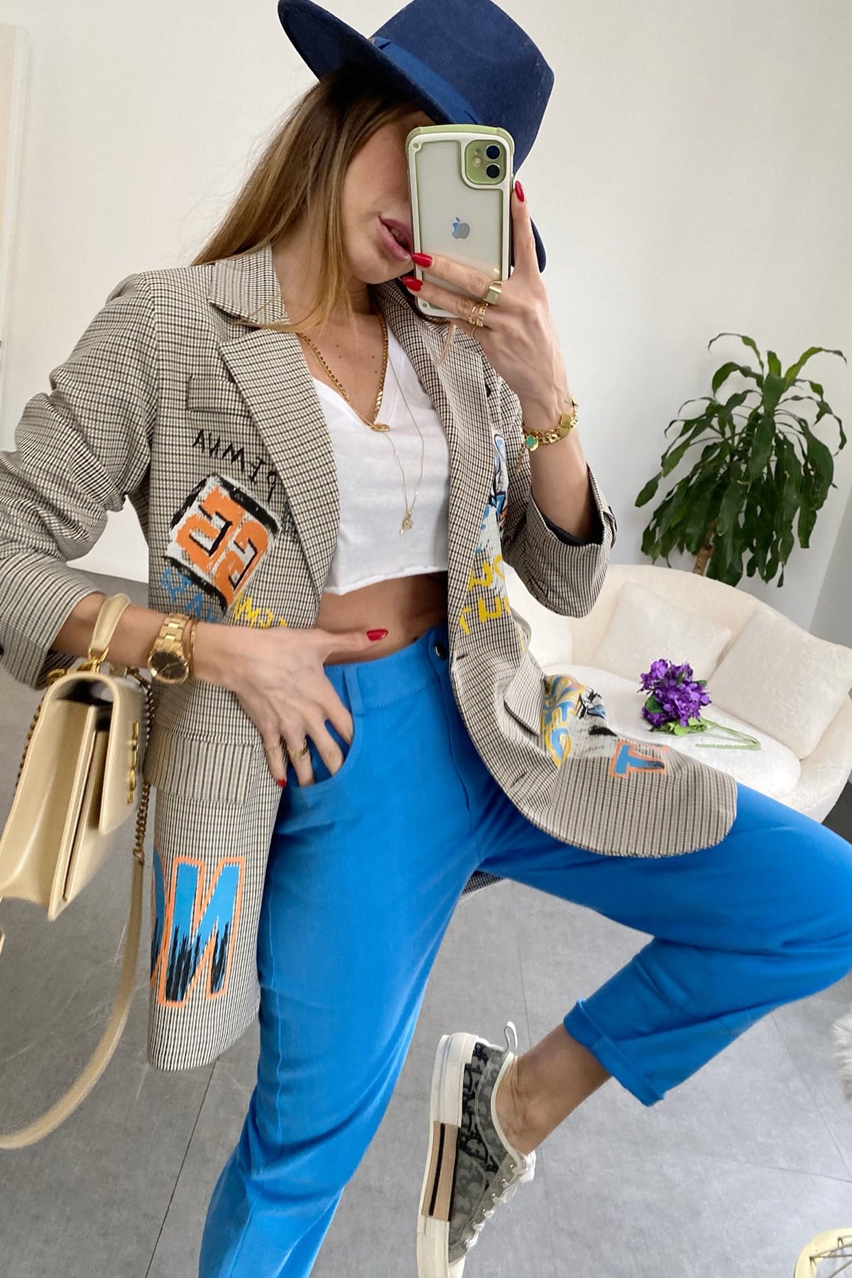 Yazı Detay Mini Kareli Tasarım Blazer Ceket
