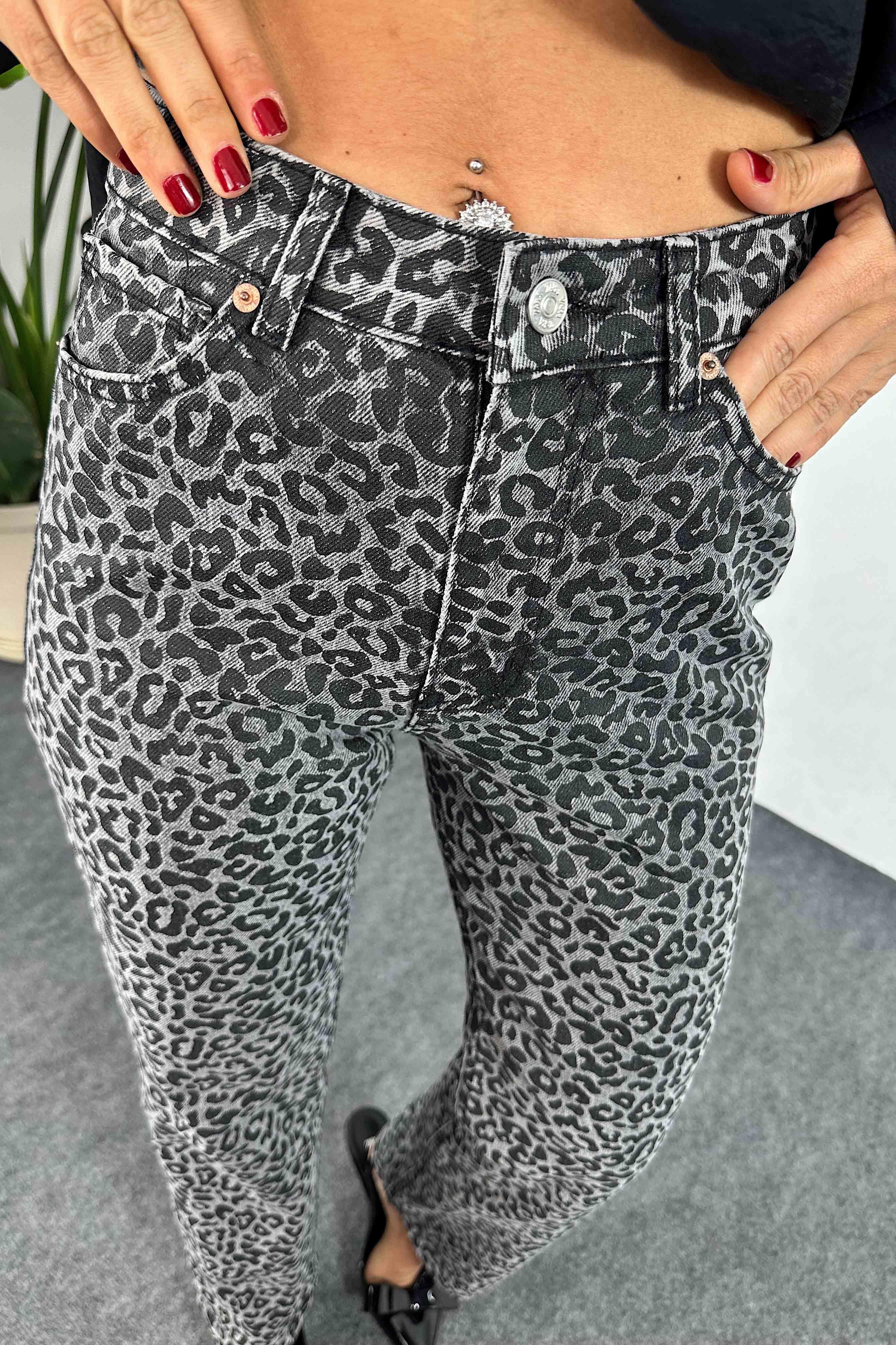 Yüksek bel Boru Paça Leopar Desenli Jean Gri