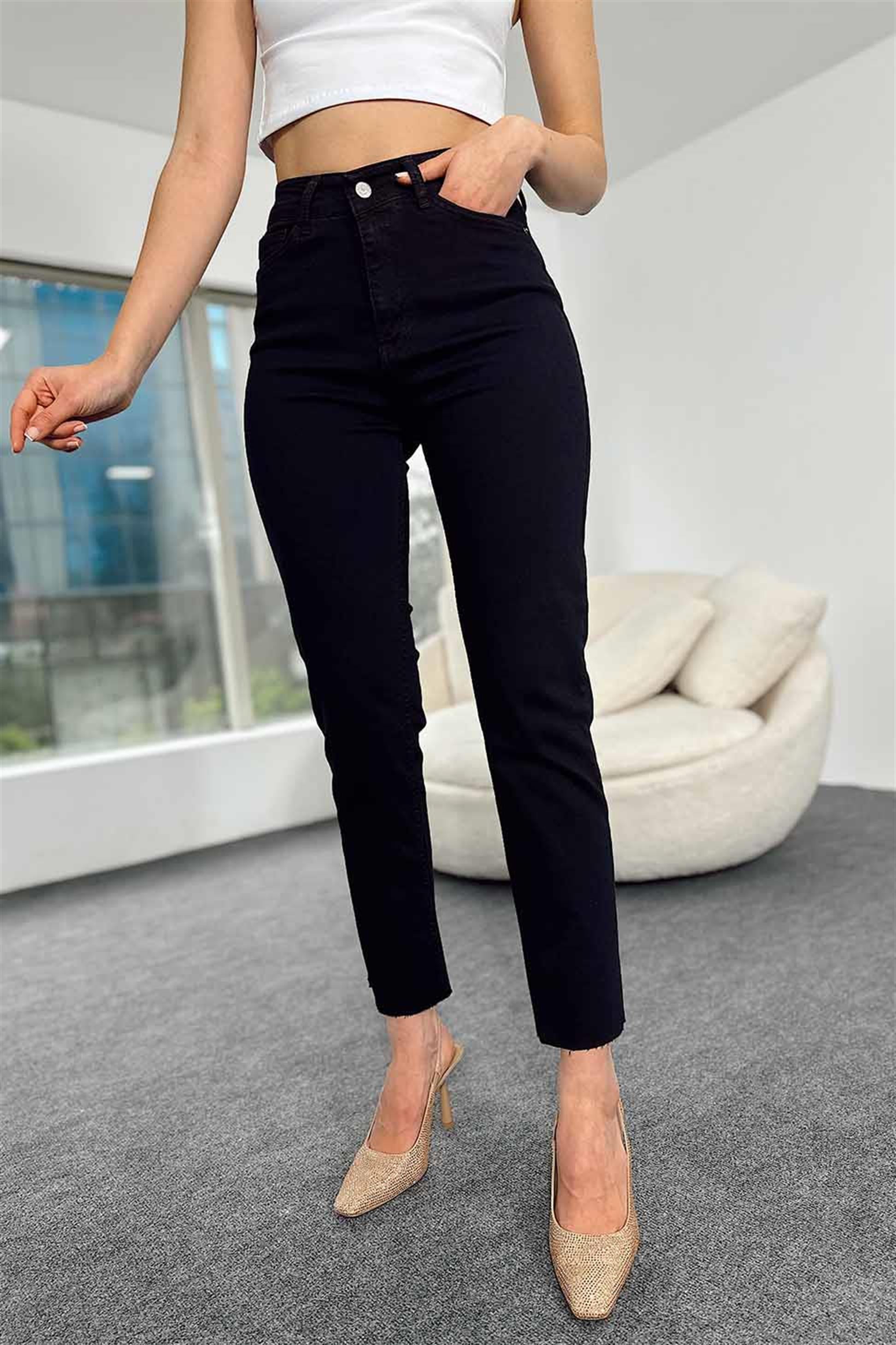 Yüksek Bel Paçası Kesik Boyfit Jean Siyah