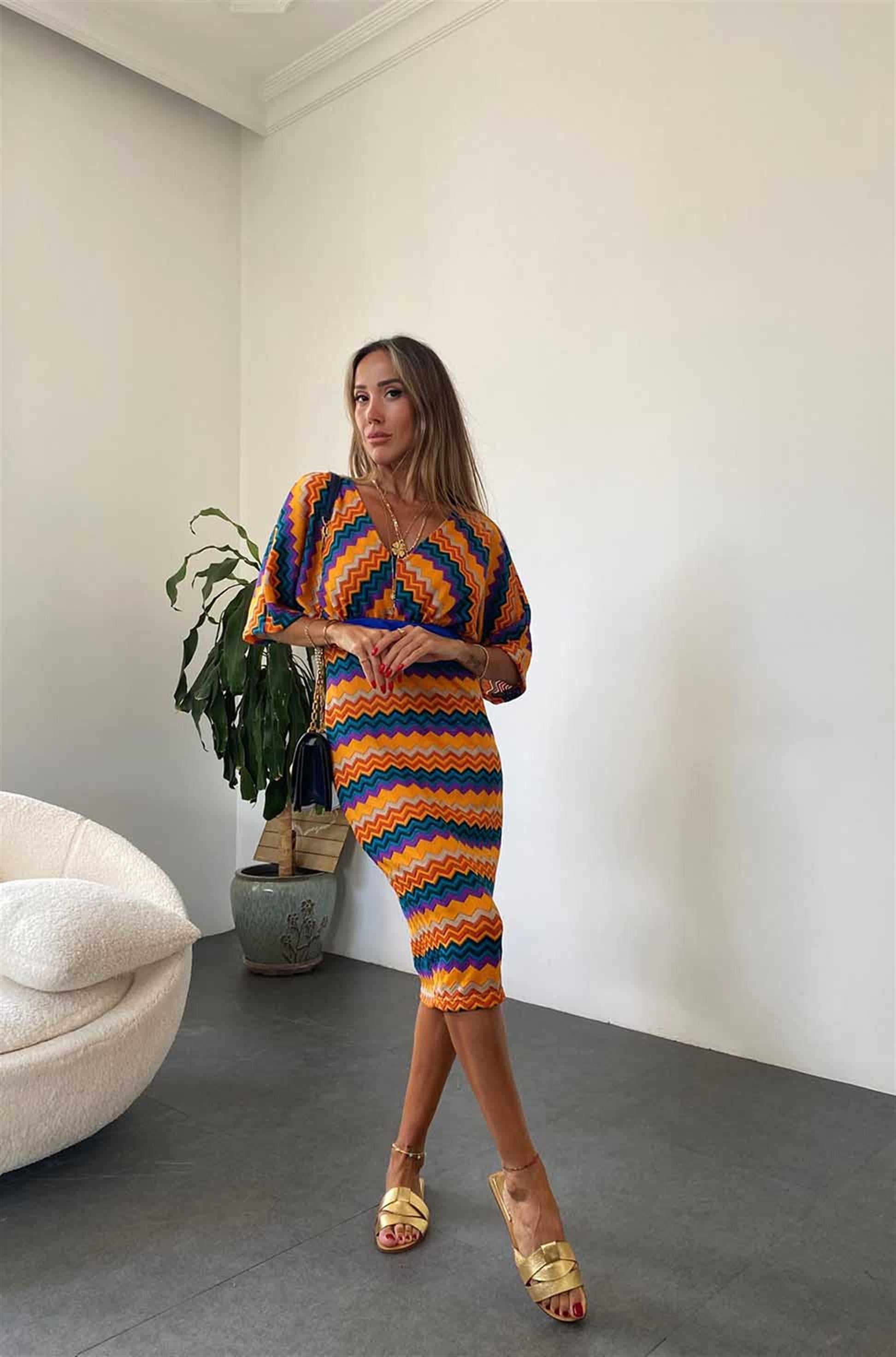 Zigzag Desen V Yaka Sırt Dekolteli Midi Elbise Turuncu