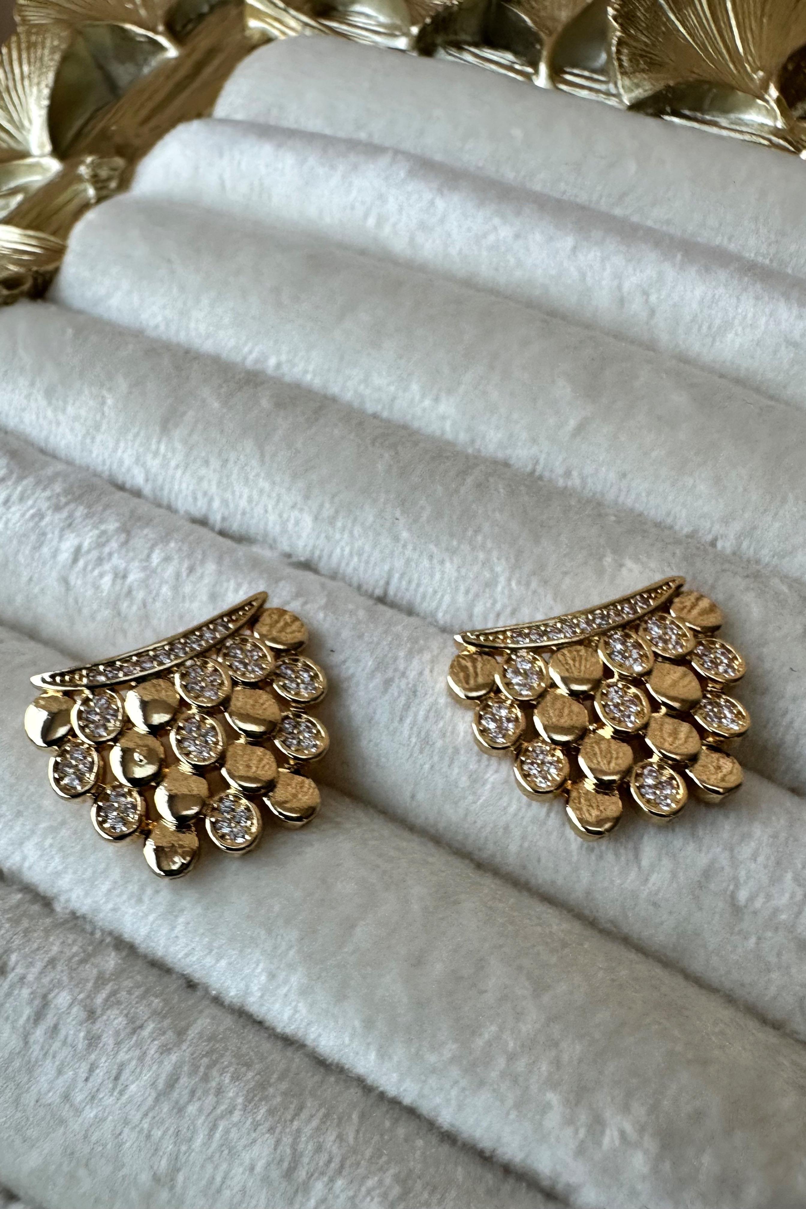Zirkon Taşlı Gold Petek Küpe