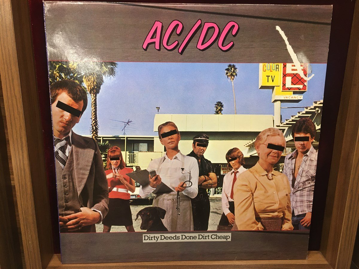AC/DC - DIRTY DEEDS DONE DIRT CHEAP