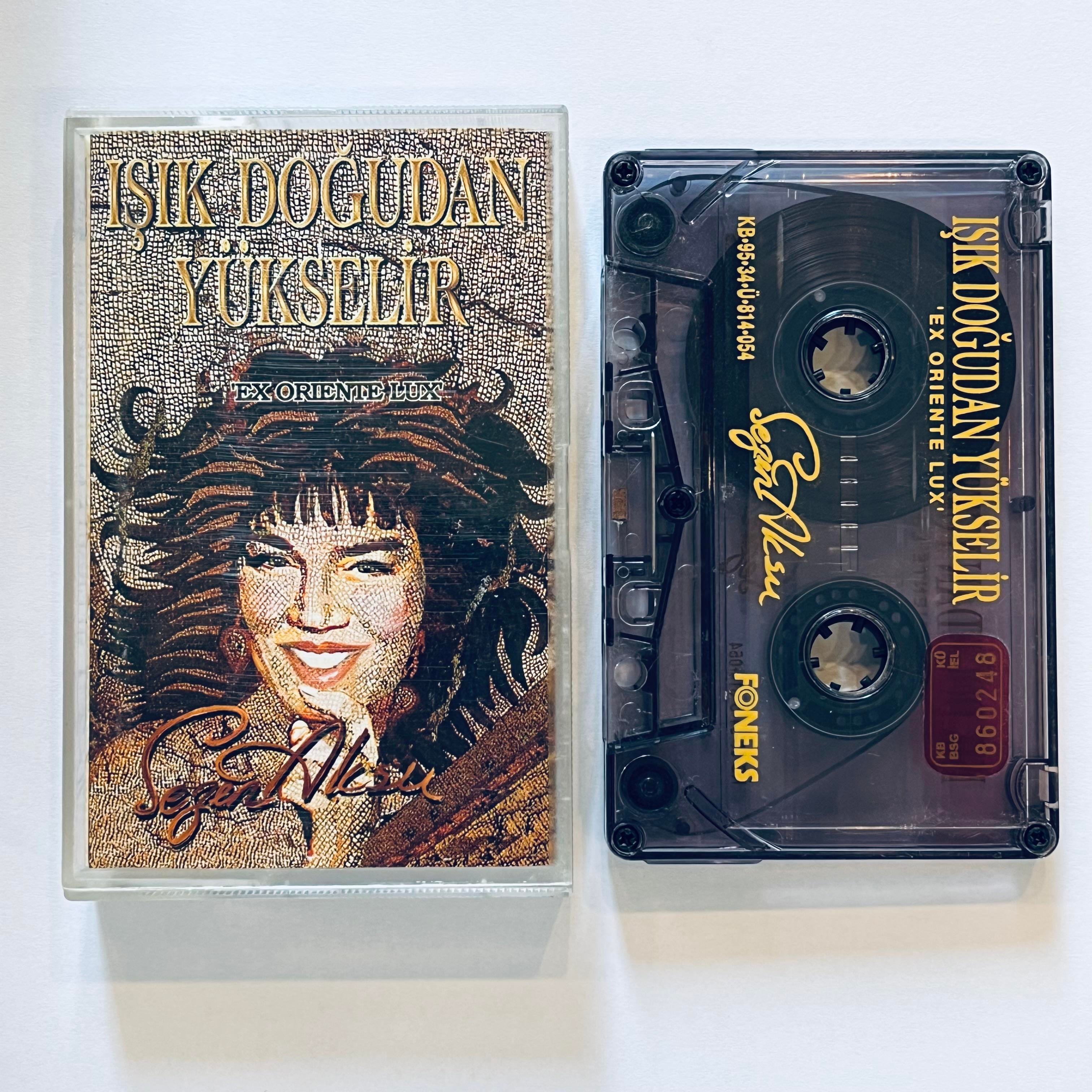 SEZEN AKSU - IŞIK DOĞUDAN YÜKSELİR 'EX ORIENTE LUX'