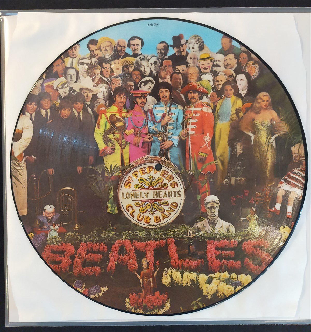 THE BEATLES - SGT. PEPPER'S LONELY HEART CLUB BAND (PICTURE DISC)