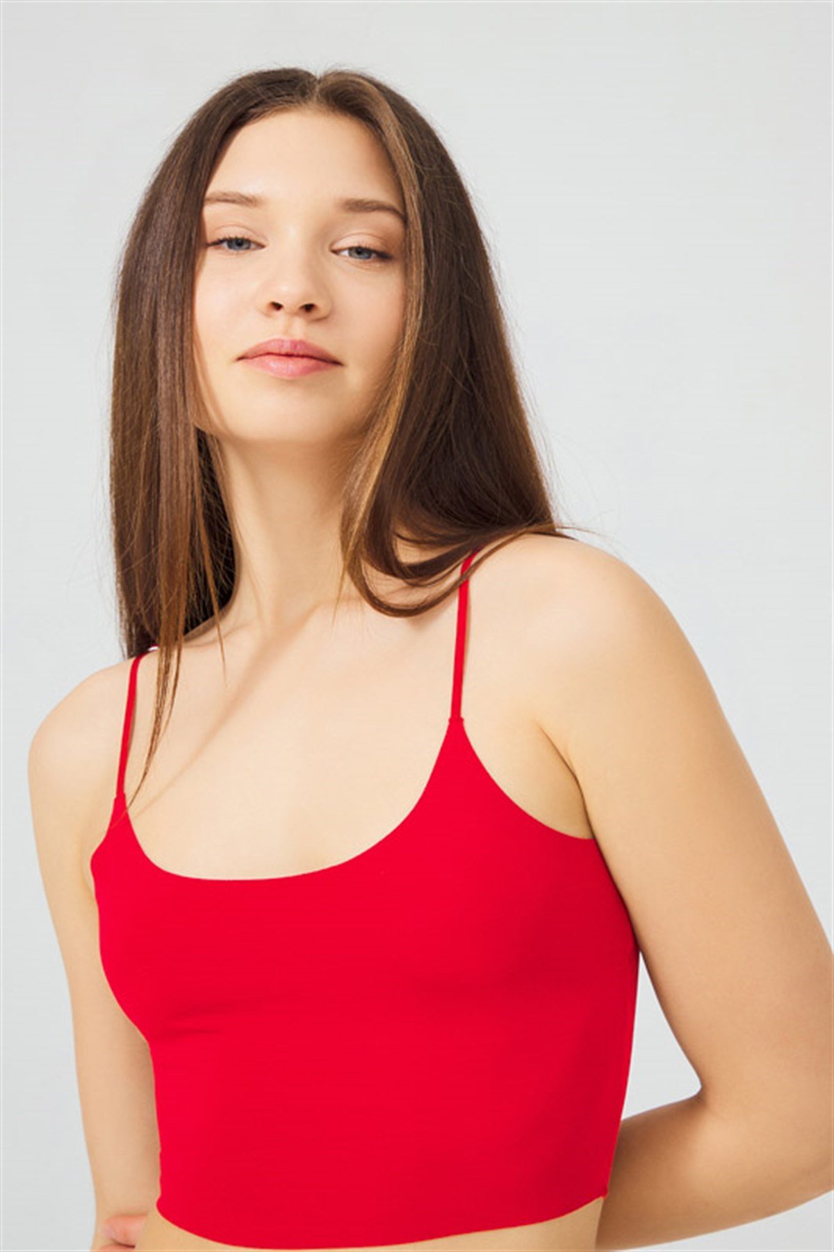 Ayarlanabilir İnce Askılı Lazer Kesim Kadın Crop B