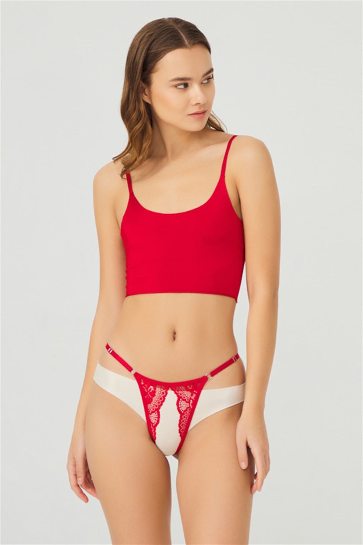 Dantelli Özel Bölgesi Açık Kadın String Külot 7'li