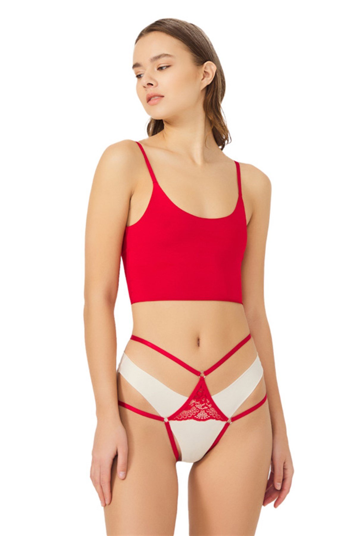 Kırmızı Dantel ve Halka Detaylı Özel Bölgesi Açık Bikini Külot