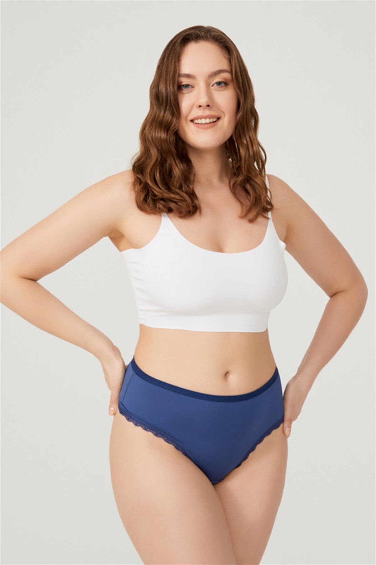 Koyu Kobalt Dantel Detaylı Mikrofiber Büyük Beden Tanga Külot