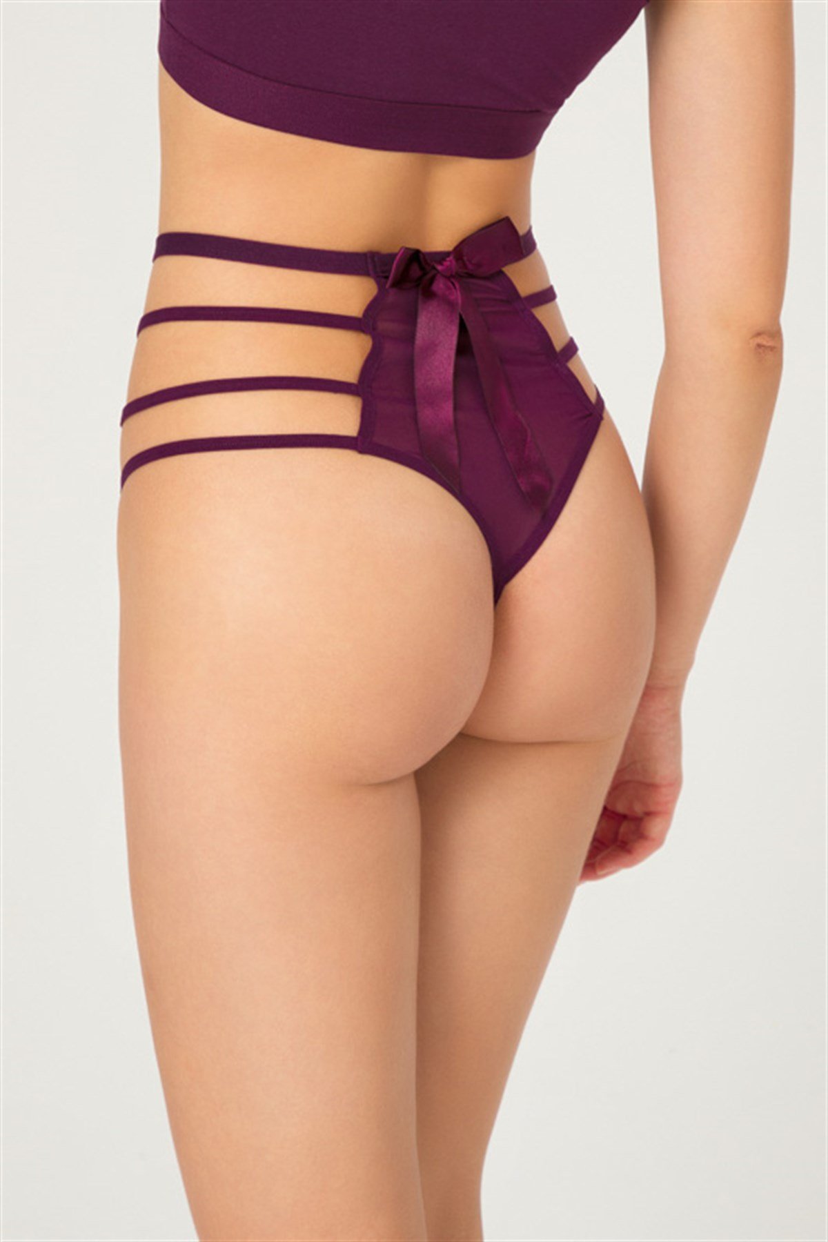 Mürdüm Fiyonklu Kadın String Külot