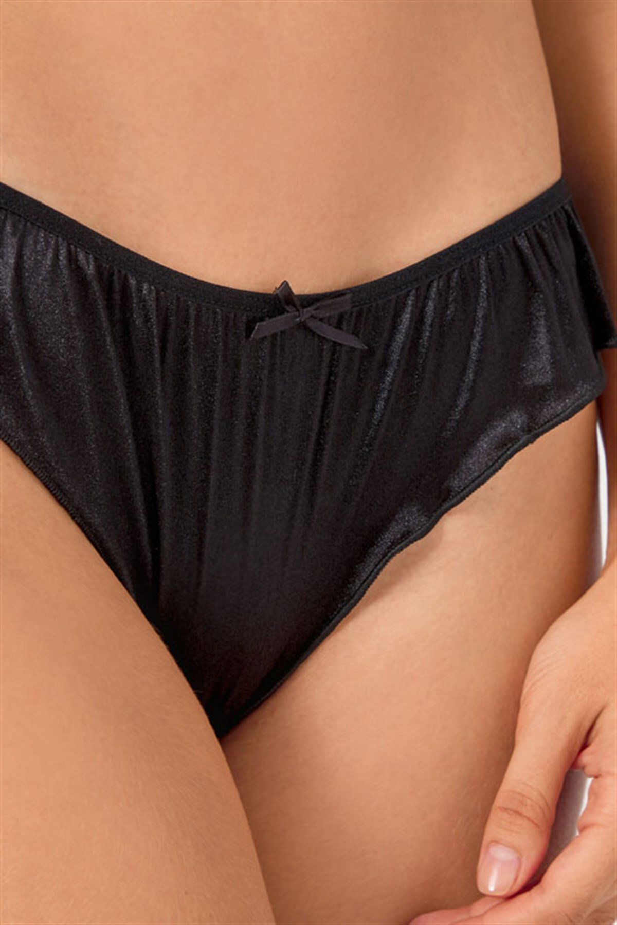 Anal jinsiy aloqani kiritgan transvestitlarning yaqindan olingan fotosuratlari