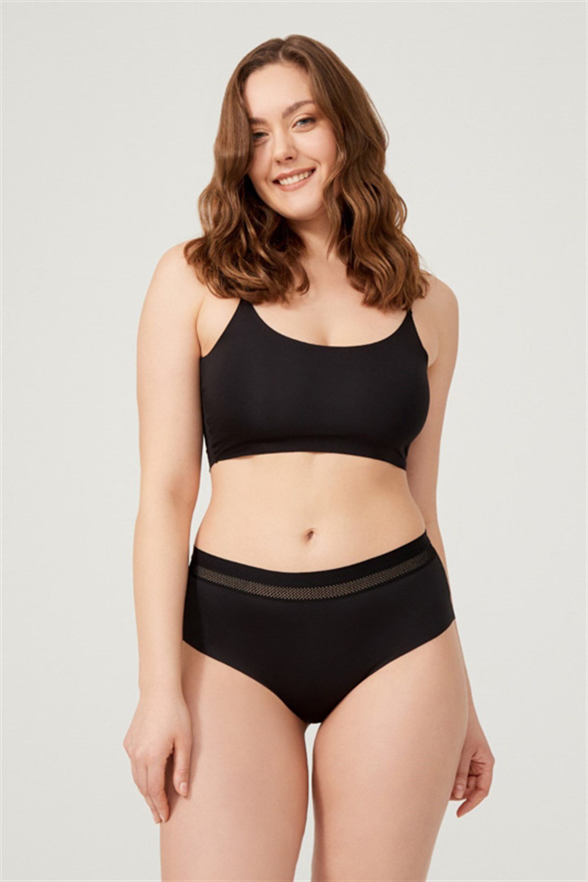 Siyah Lazer Kesim Lastik Detaylı Büyük Beden Bikini Külot
