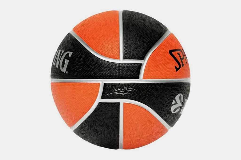 Spalding TF-150 Basketbol Topu 2021 Euro/Turk Beden:6, sadece basketbol oynamak için değil, aynı zamanda el becerilerini ve koordinasyonu geliştirmek için de kullanılabilir. Çocuklar bu topla eğlenirken öğrenecekler.