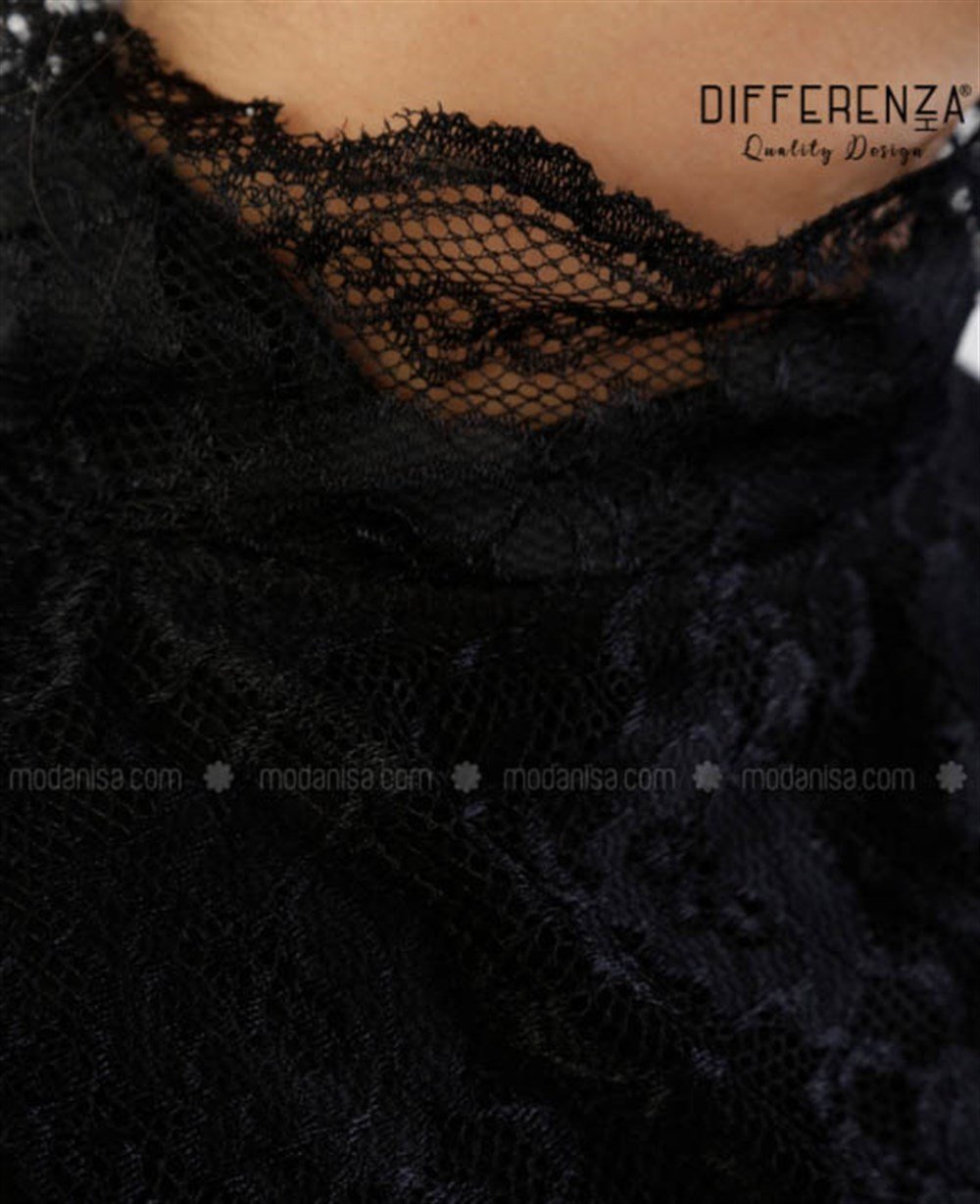 Dantelli Boyunluk-Siyah