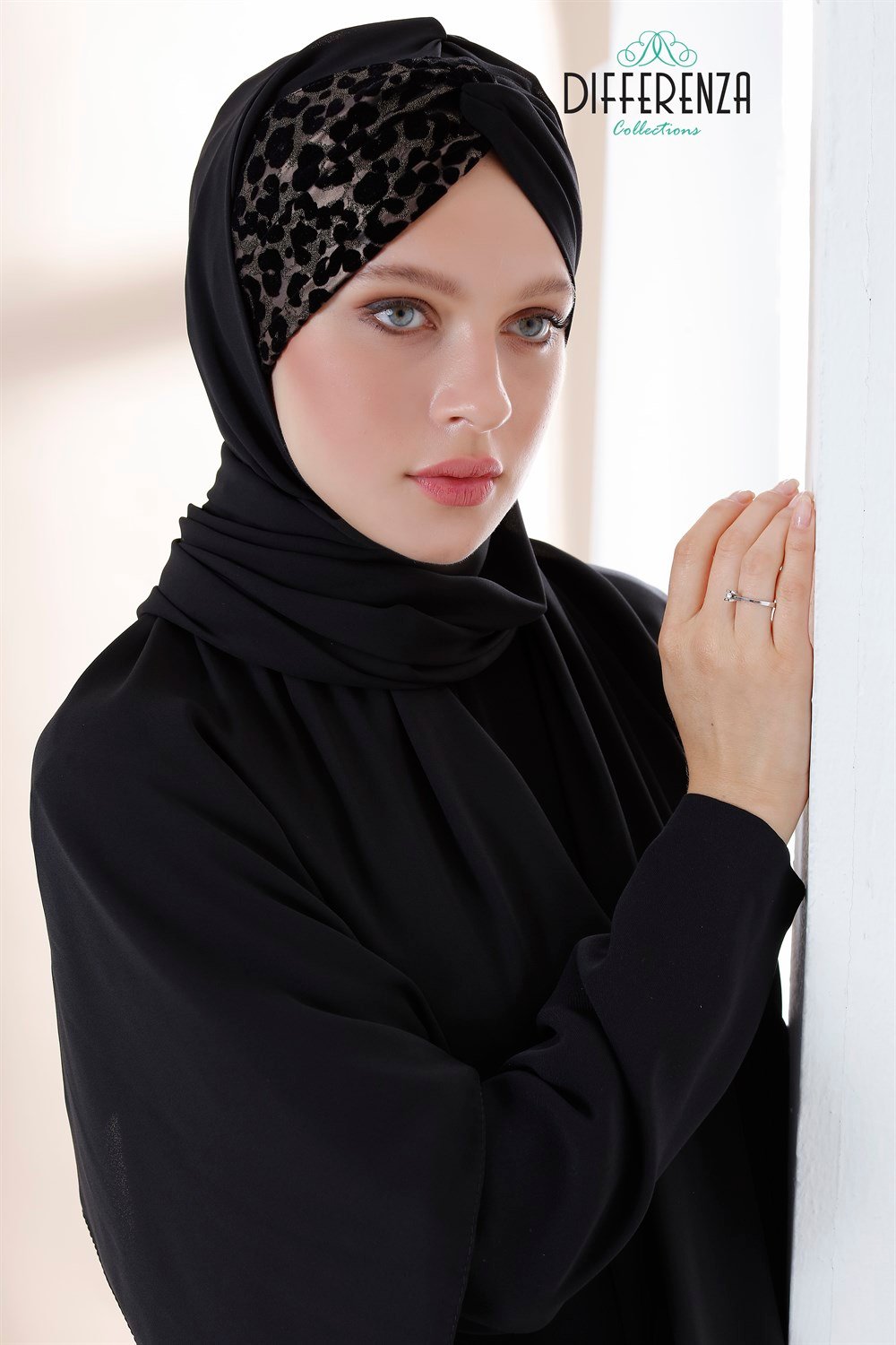 Düğüm Deri Leopar Tek Taraf Şal-Siyah