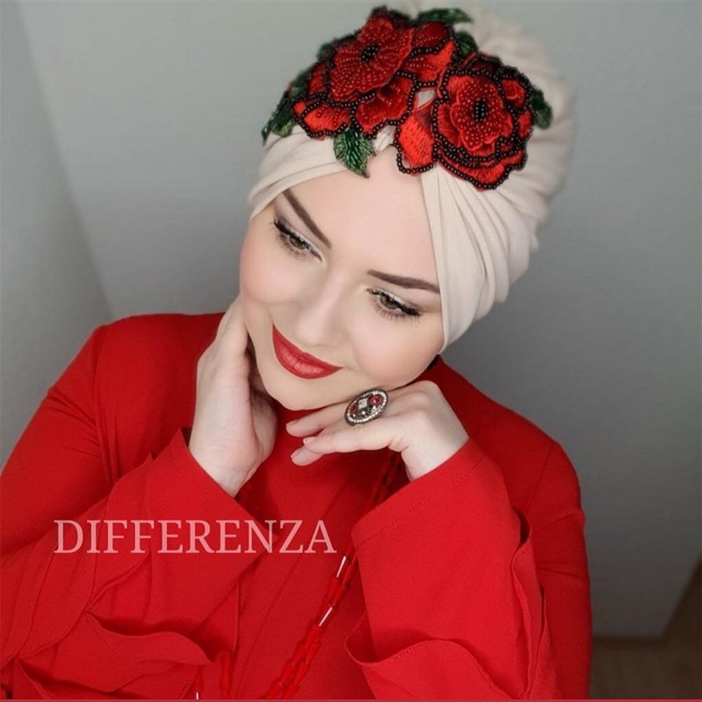 İşlemeli Red Rose -Bej