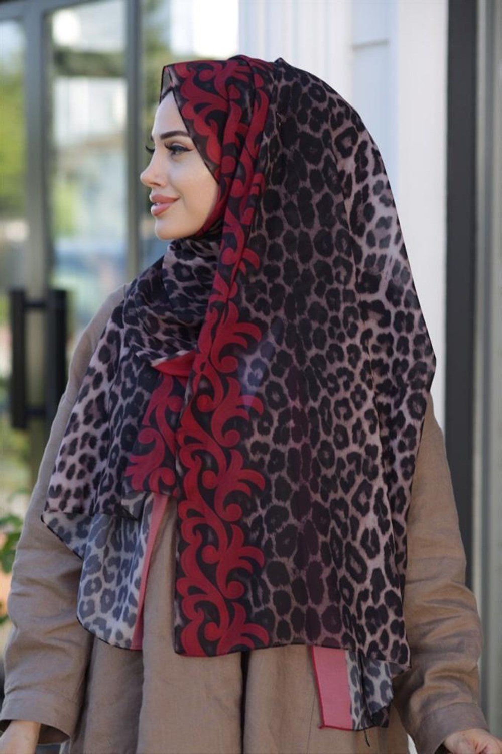 Sarmaşık Deteyalı Leopar Şal - Kırmızı