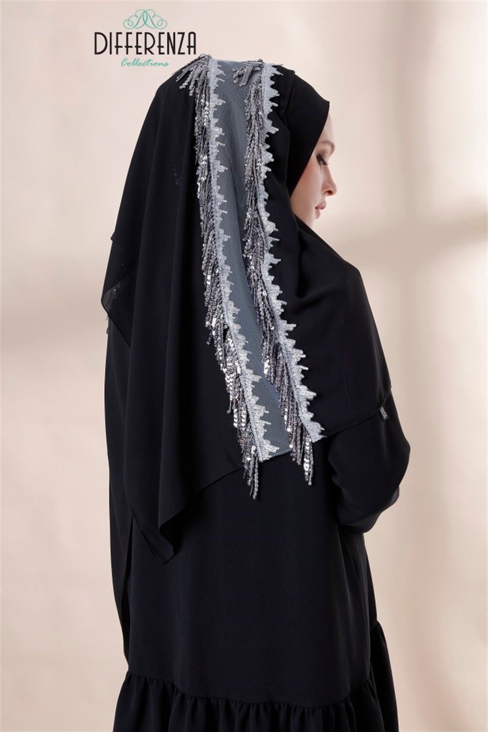 VEREV PÜSKÜLLÜ ŞAL-Siyah