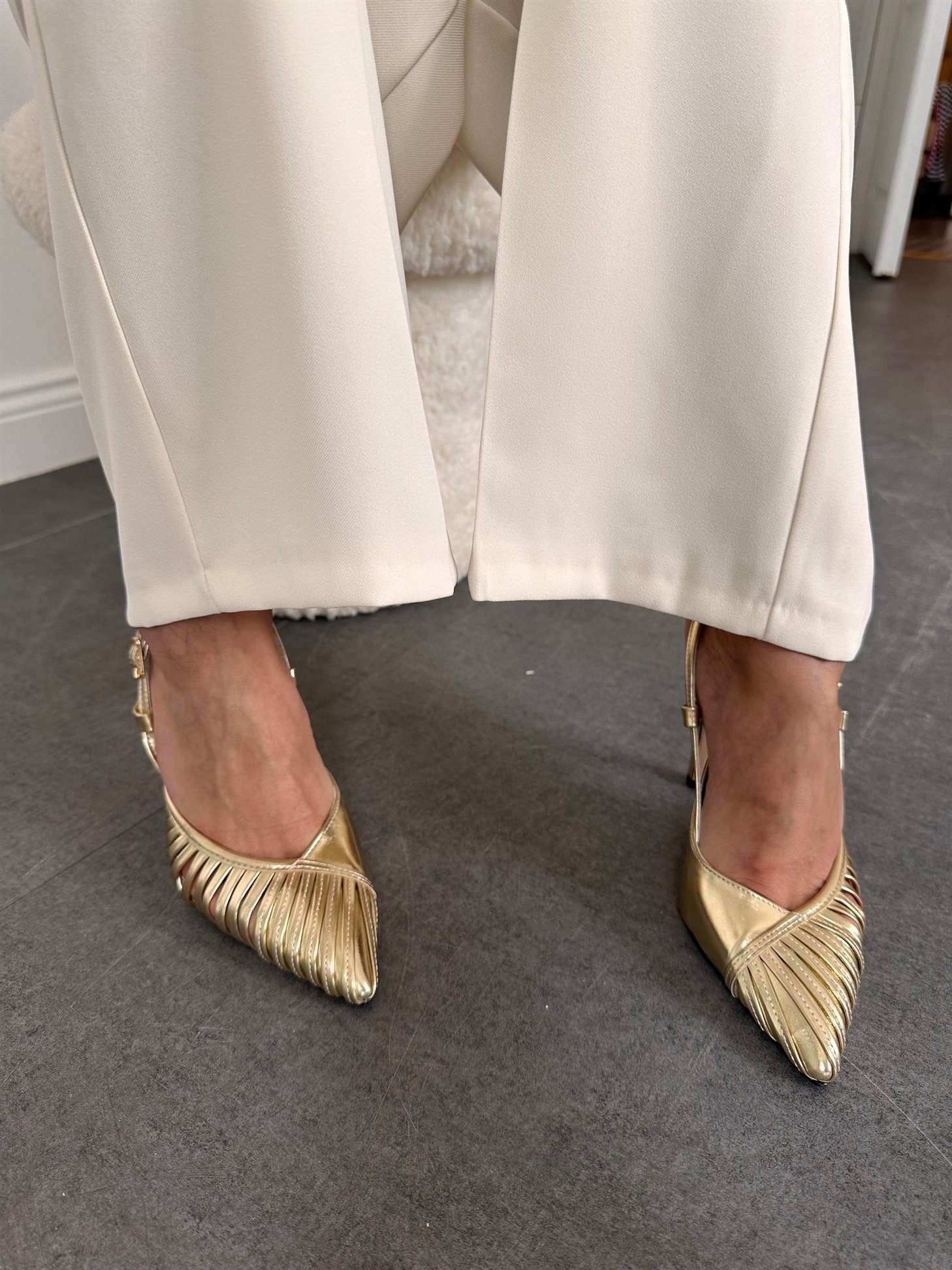   Gold Deri Kadın Stiletto