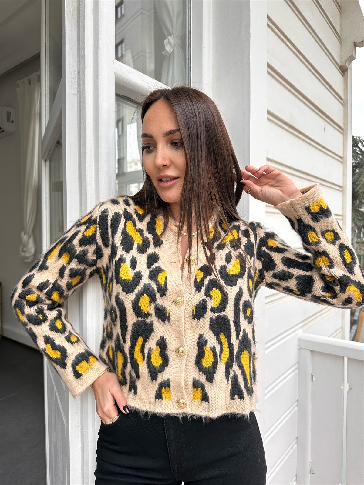   Kısa Leopar Şardonlu Hırka