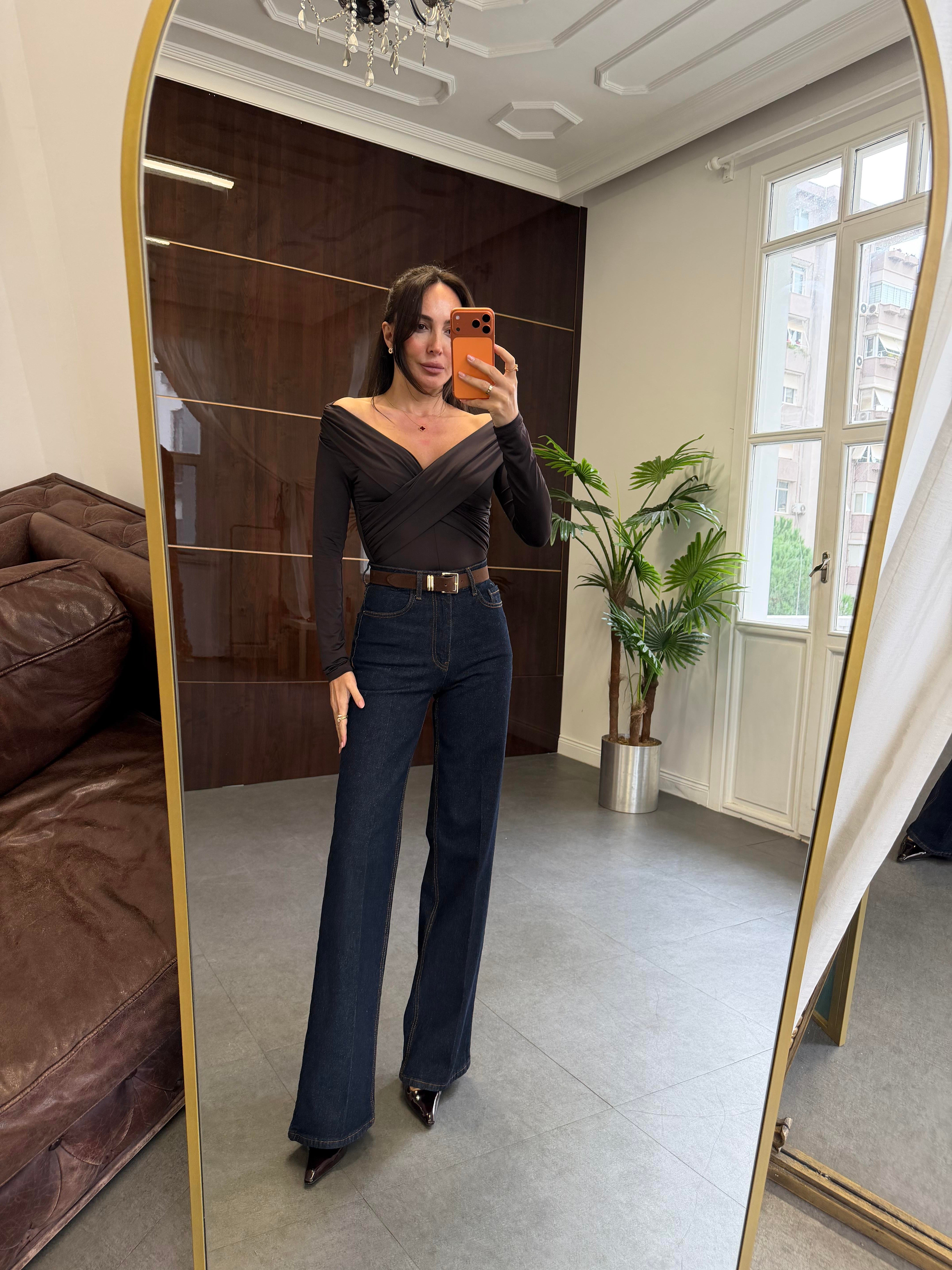 Acı Kahve Drapeli Omzu Açık Bodysuit