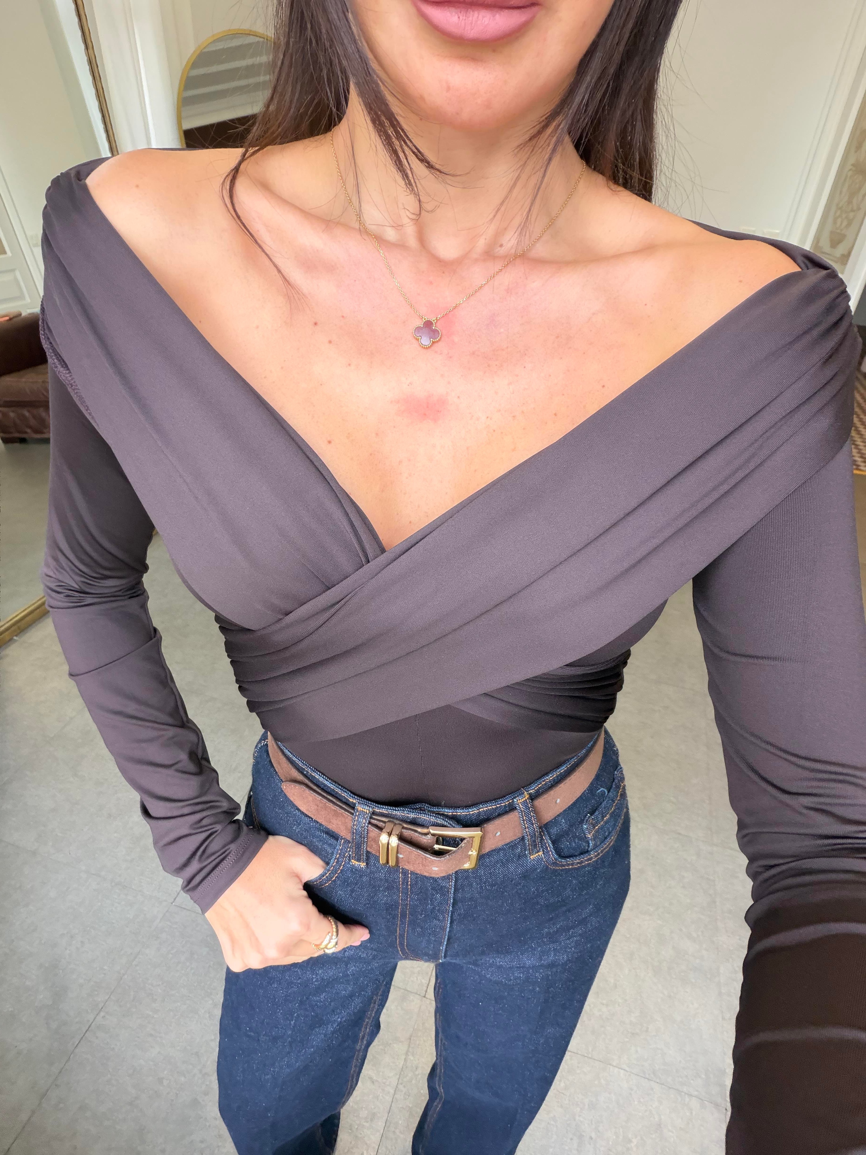 Acı Kahve Drapeli Omzu Açık Bodysuit